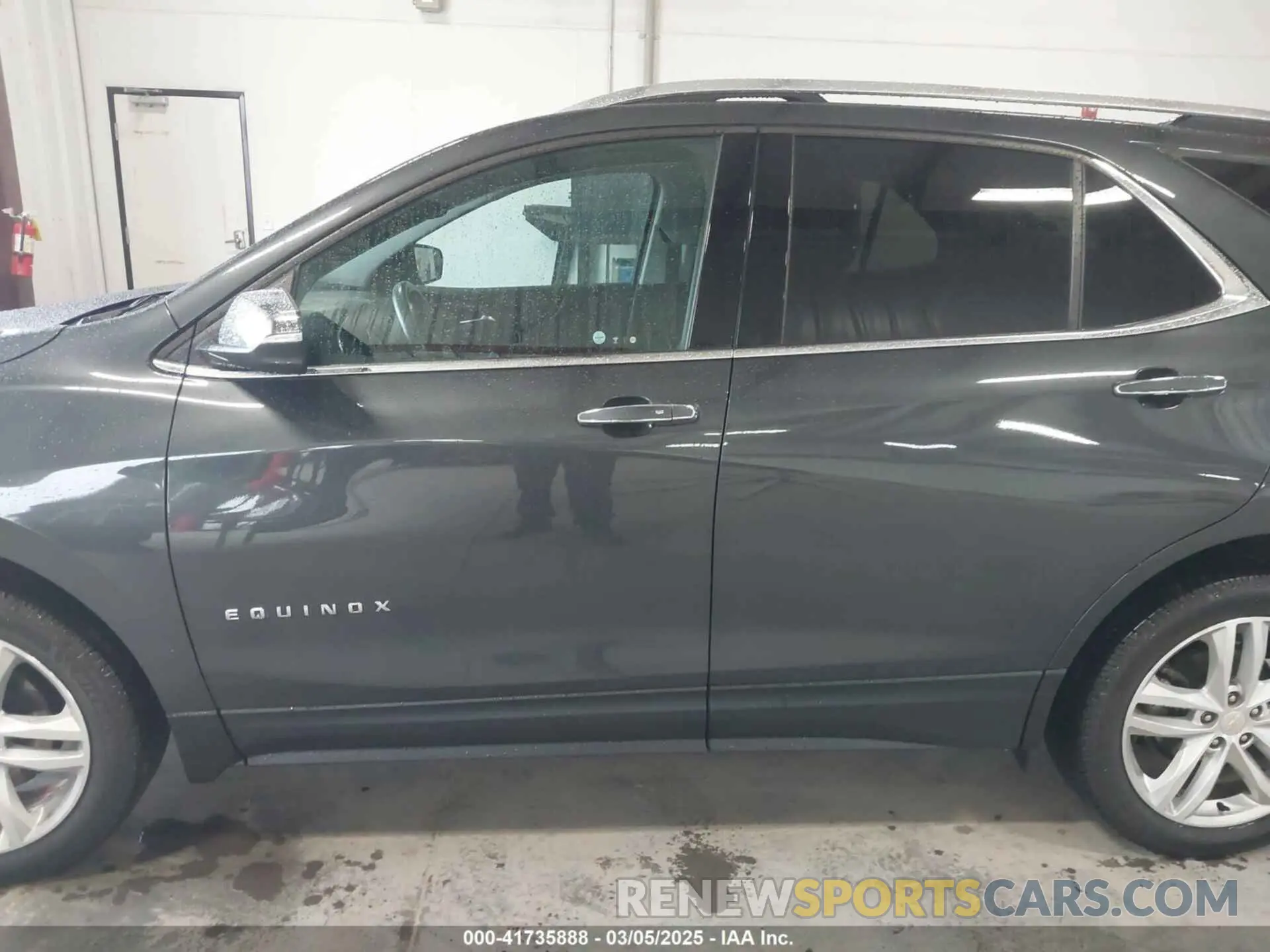 14 Photograph of a damaged car 2GNAXPEX6L6149126 CHEVROLET EQUINOX 2020