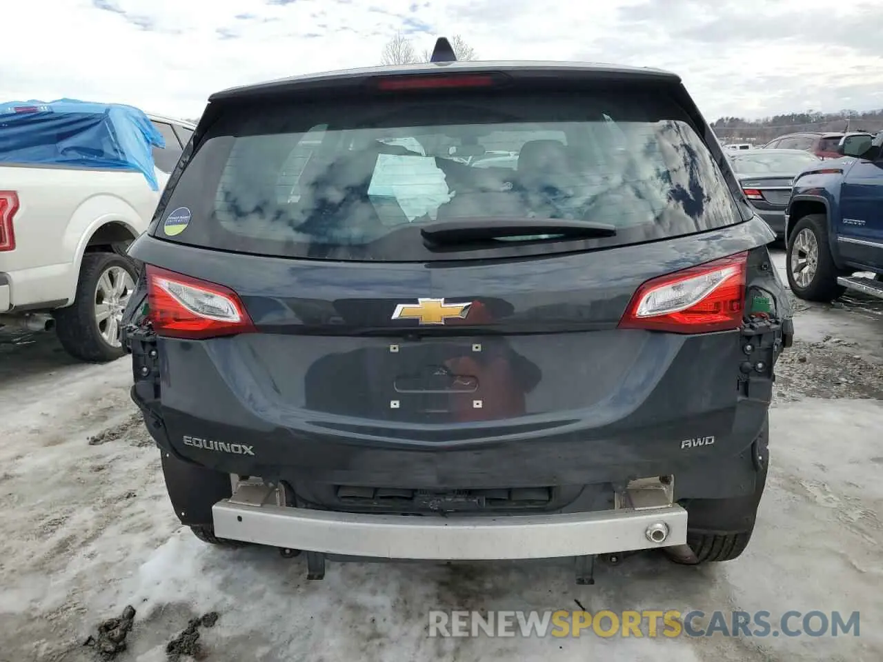 6 Photograph of a damaged car 2GNAXSEV1L6129612 CHEVROLET EQUINOX 2020