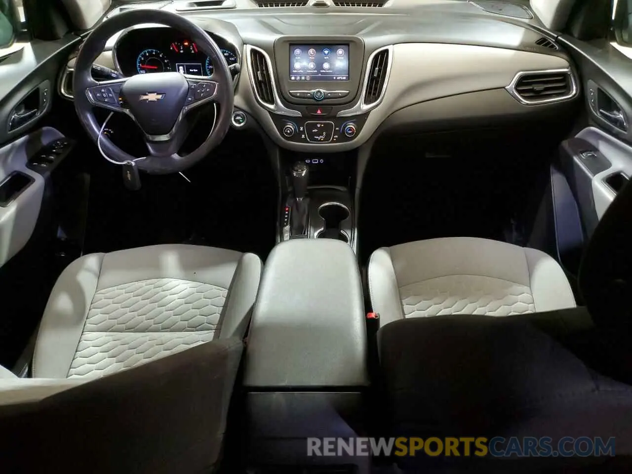 8 Photograph of a damaged car 2GNAXSEV5L6208331 CHEVROLET EQUINOX 2020