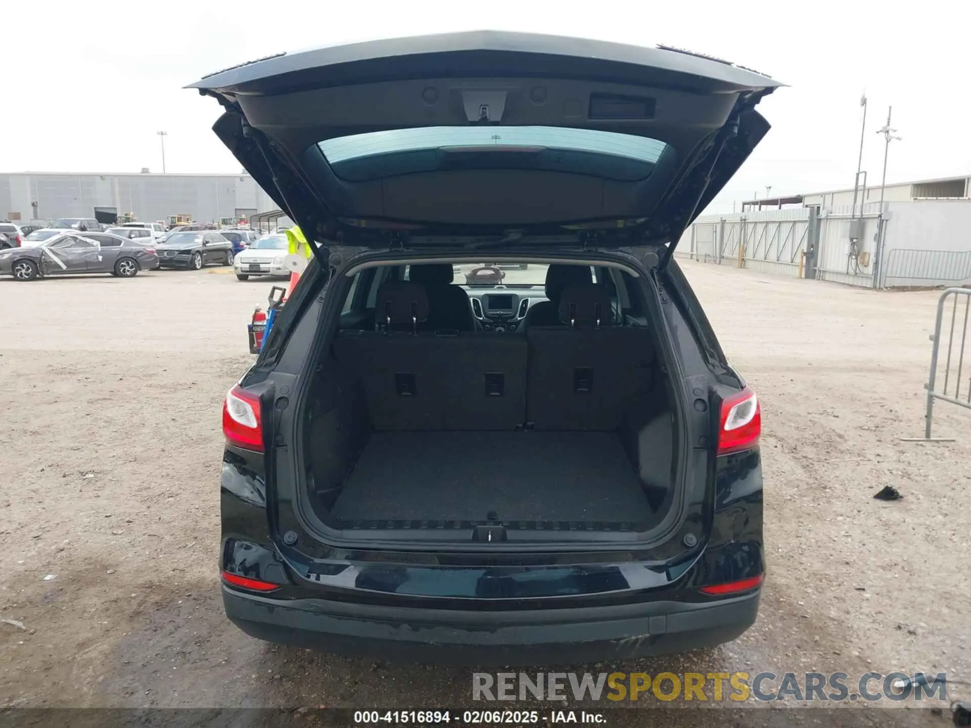 18 Фотография поврежденного автомобиля 2GNAXSEV6L6117777 CHEVROLET EQUINOX 2020