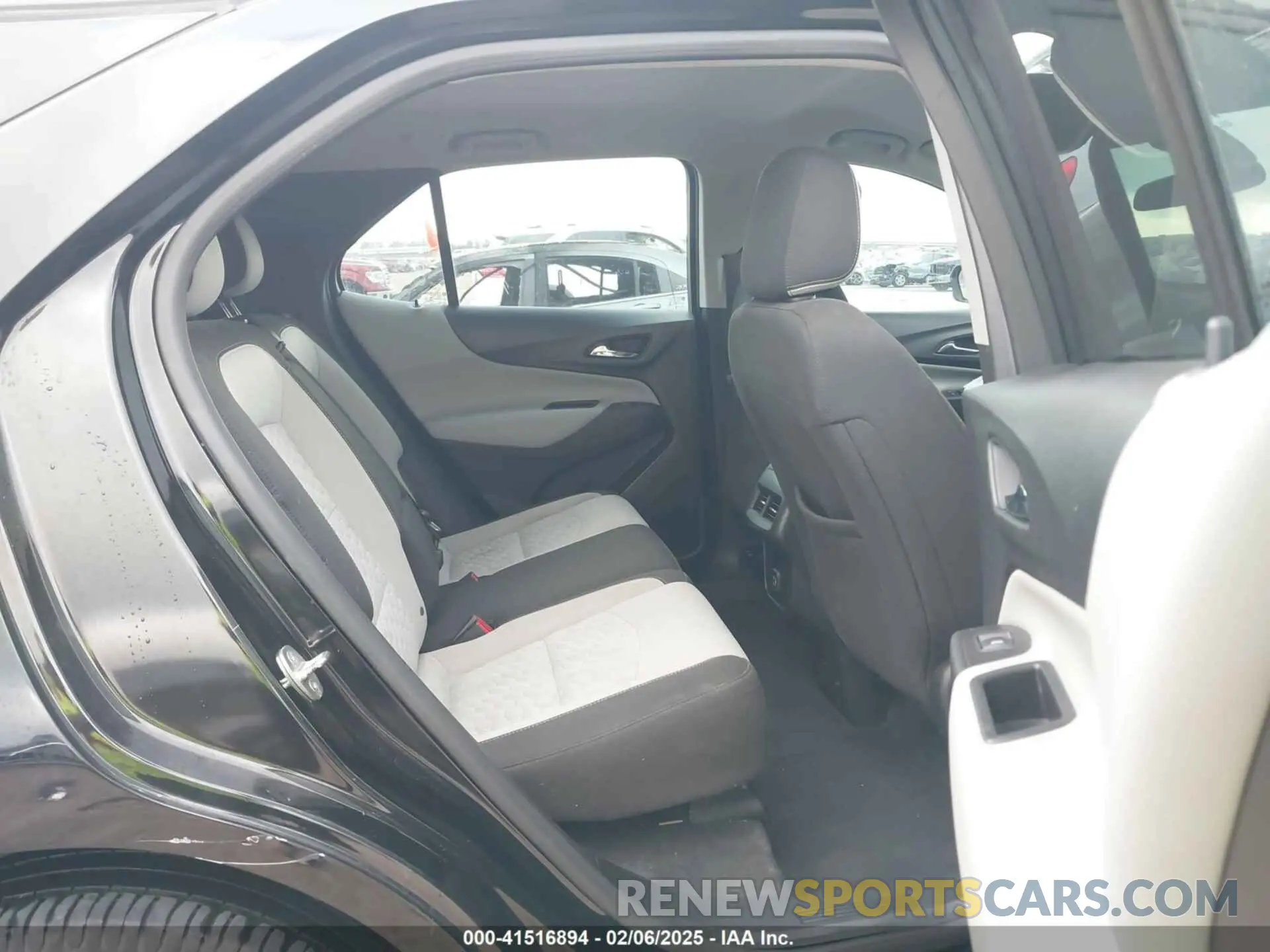 8 Фотография поврежденного автомобиля 2GNAXSEV6L6117777 CHEVROLET EQUINOX 2020