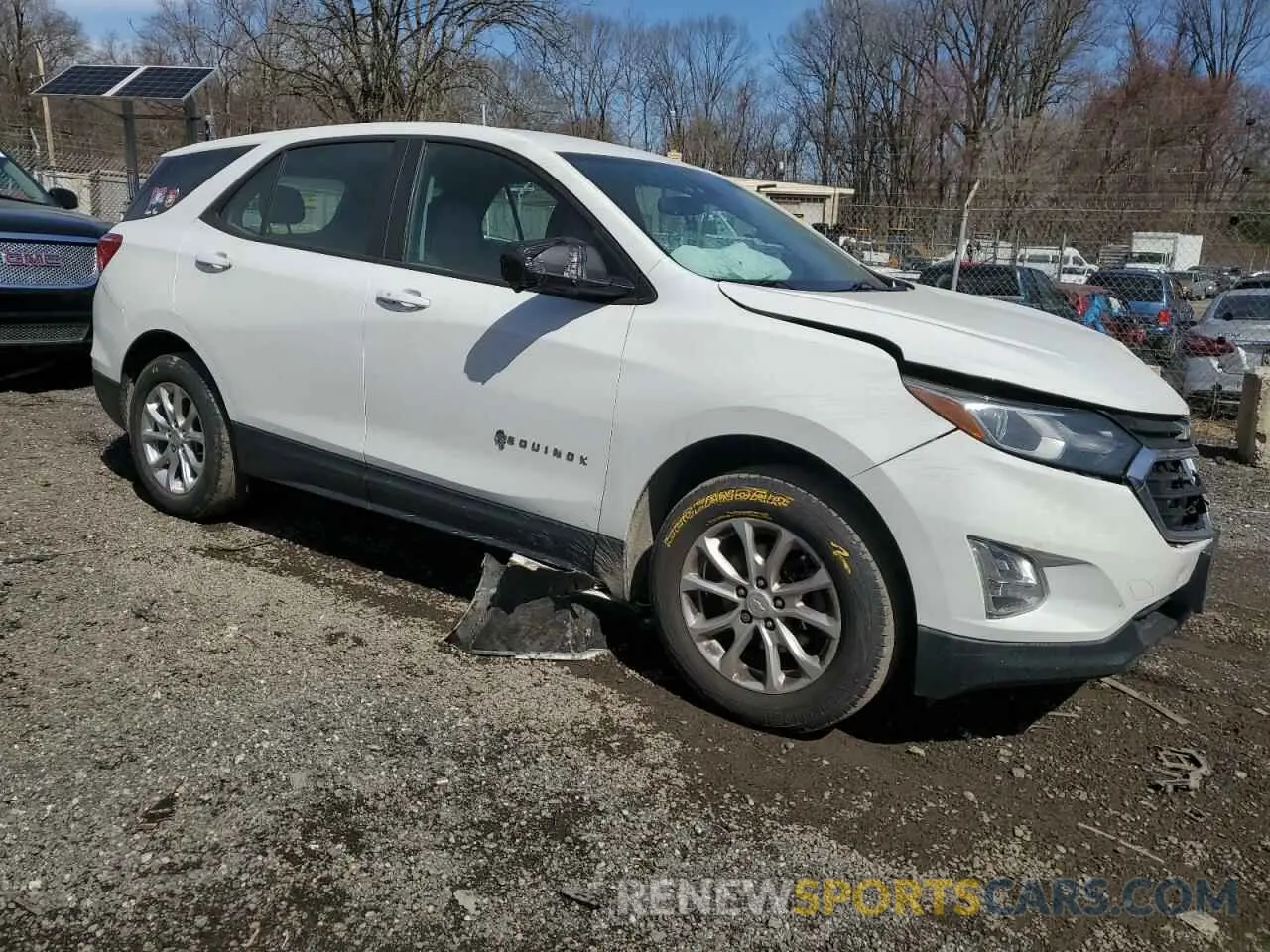 4 Фотография поврежденного автомобиля 2GNAXSEV6L6117794 CHEVROLET EQUINOX 2020