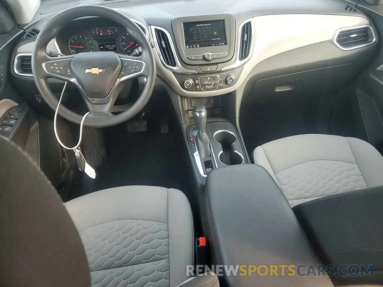 8 Photograph of a damaged car 2GNAXSEV6L6141948 CHEVROLET EQUINOX 2020