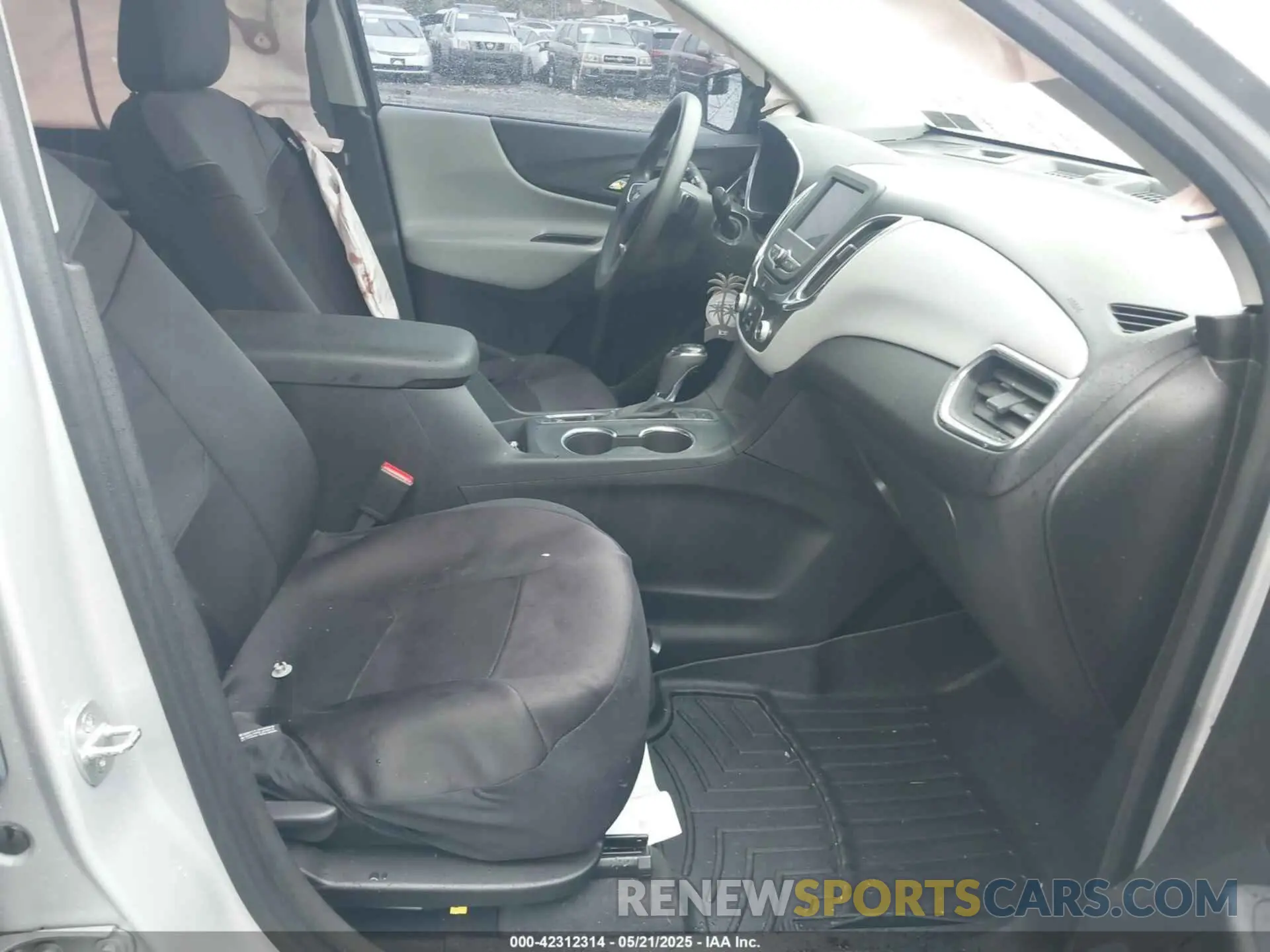 5 Фотография поврежденного автомобиля 2GNAXSEV6L6178918 CHEVROLET EQUINOX 2020