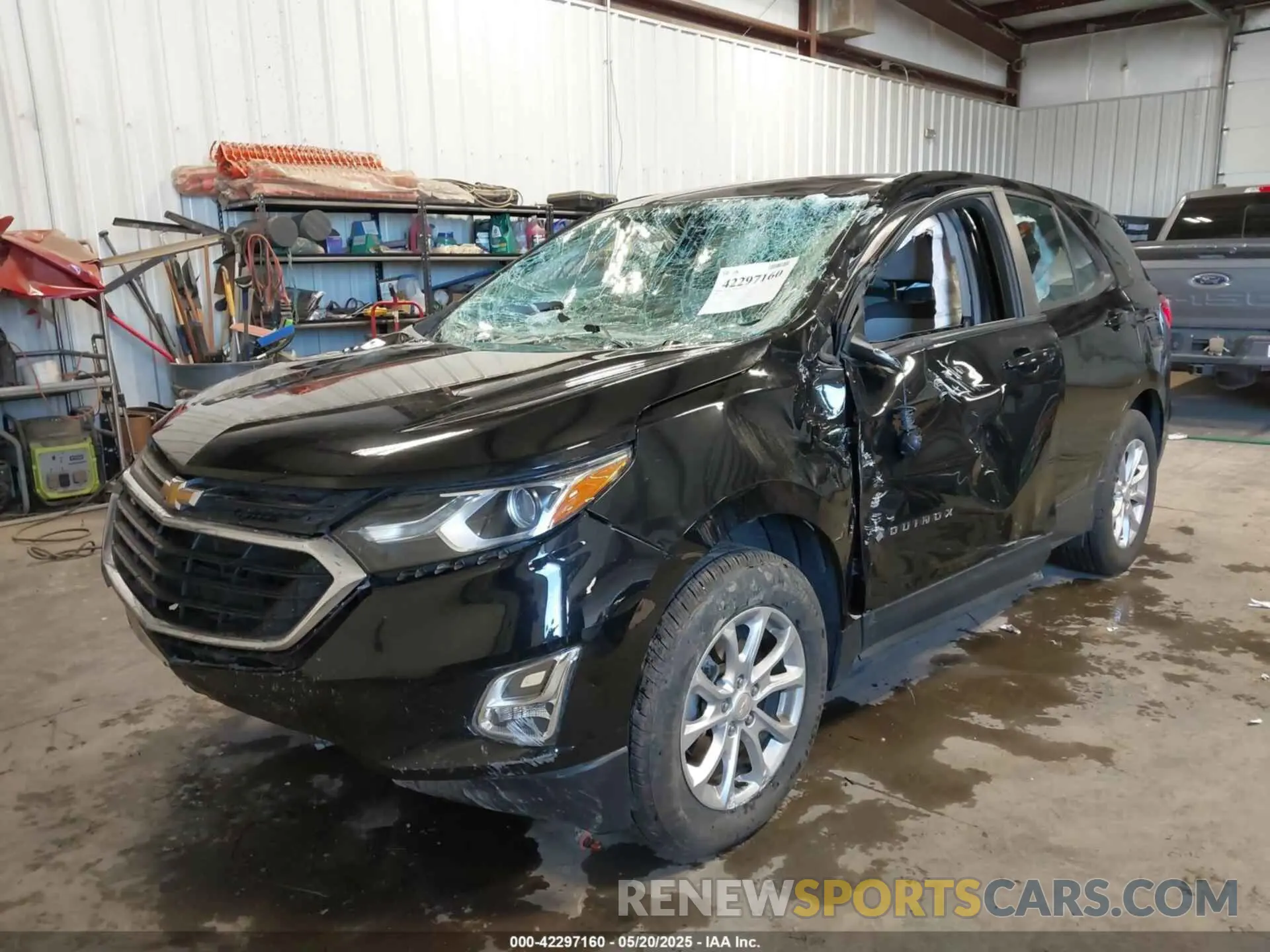 2 Photograph of a damaged car 2GNAXSEV8L6181836 CHEVROLET EQUINOX 2020