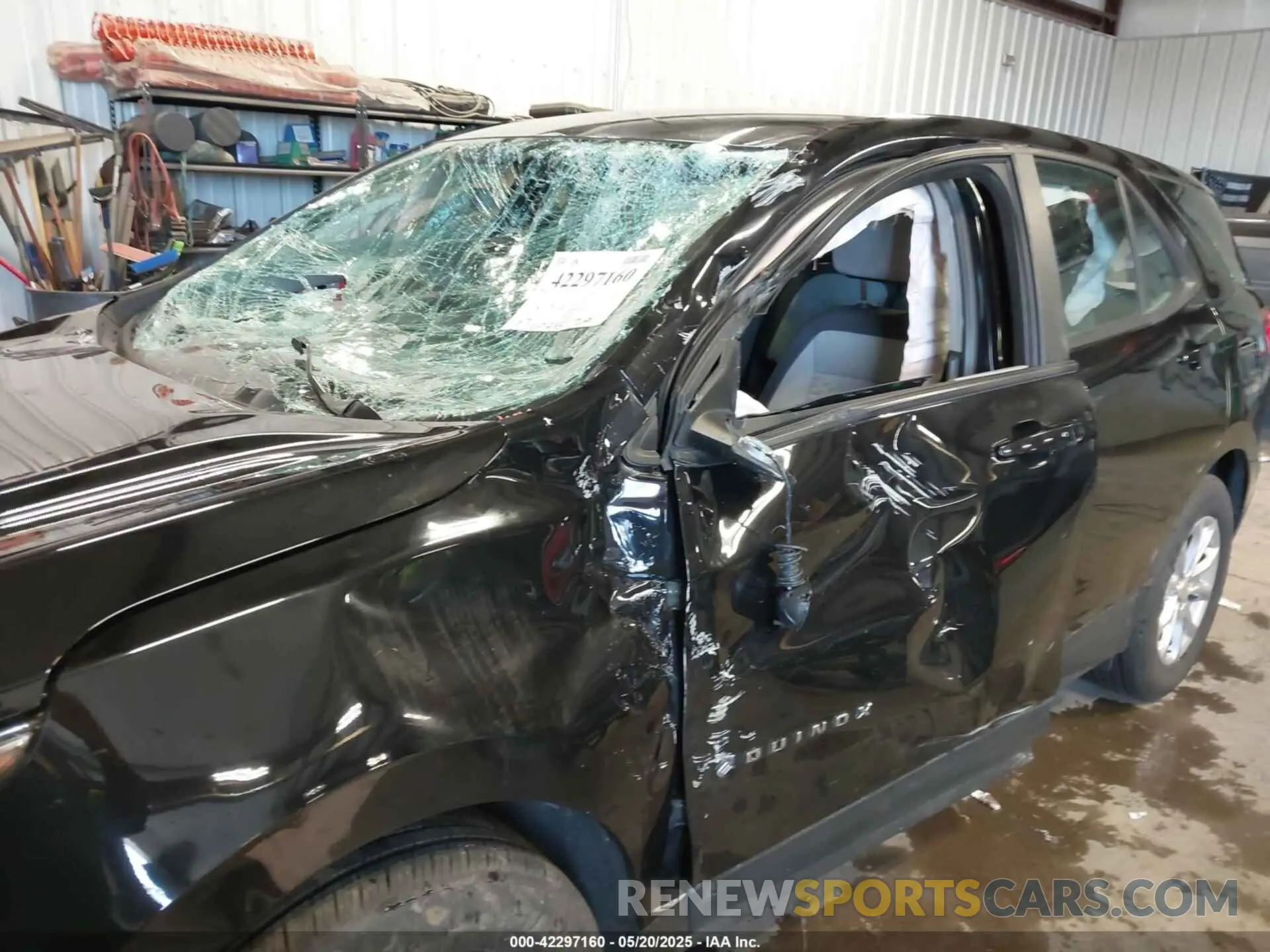 6 Photograph of a damaged car 2GNAXSEV8L6181836 CHEVROLET EQUINOX 2020