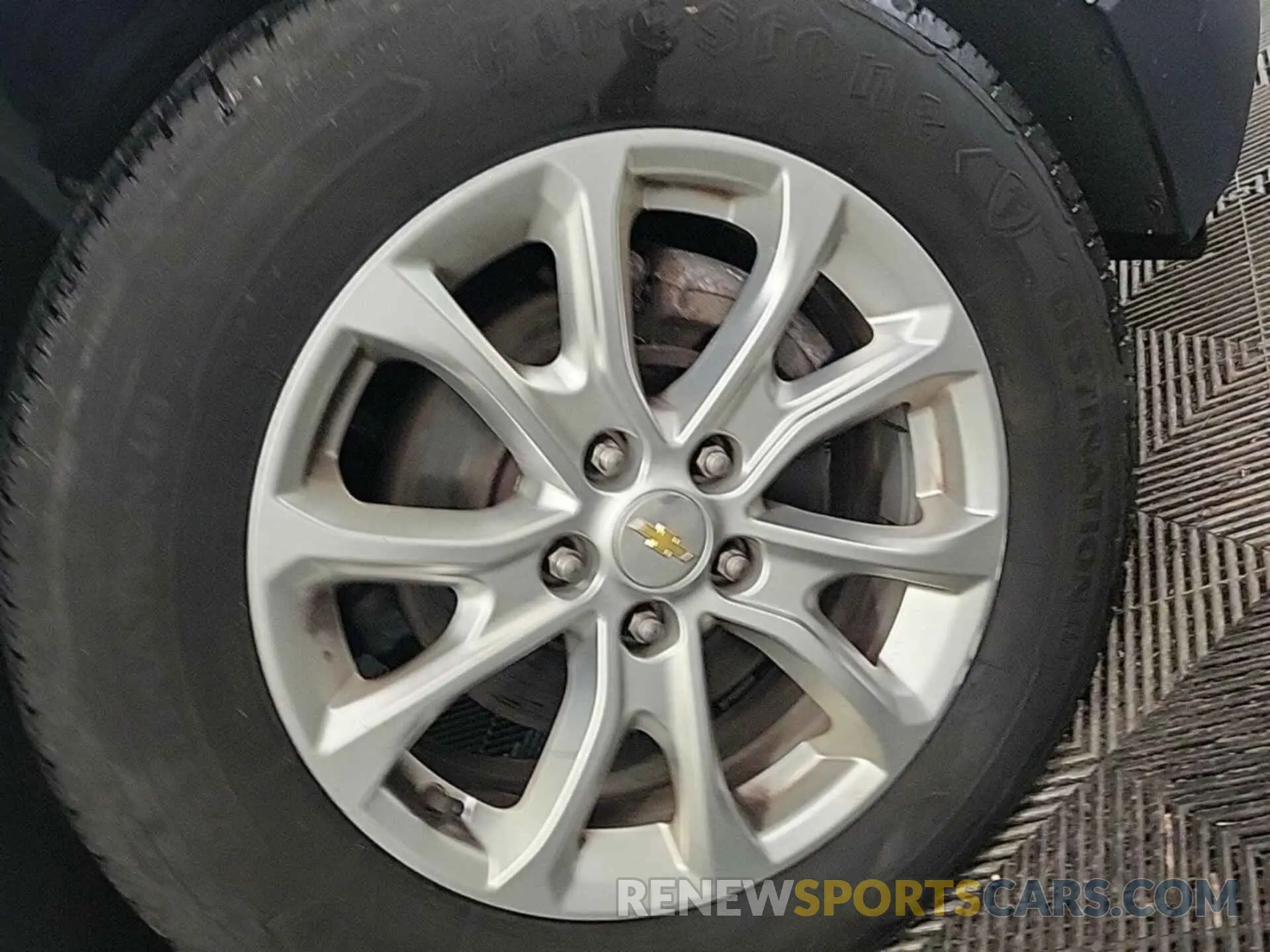 46 Photograph of a damaged car 2GNAXTEV0L6238620 CHEVROLET EQUINOX 2020