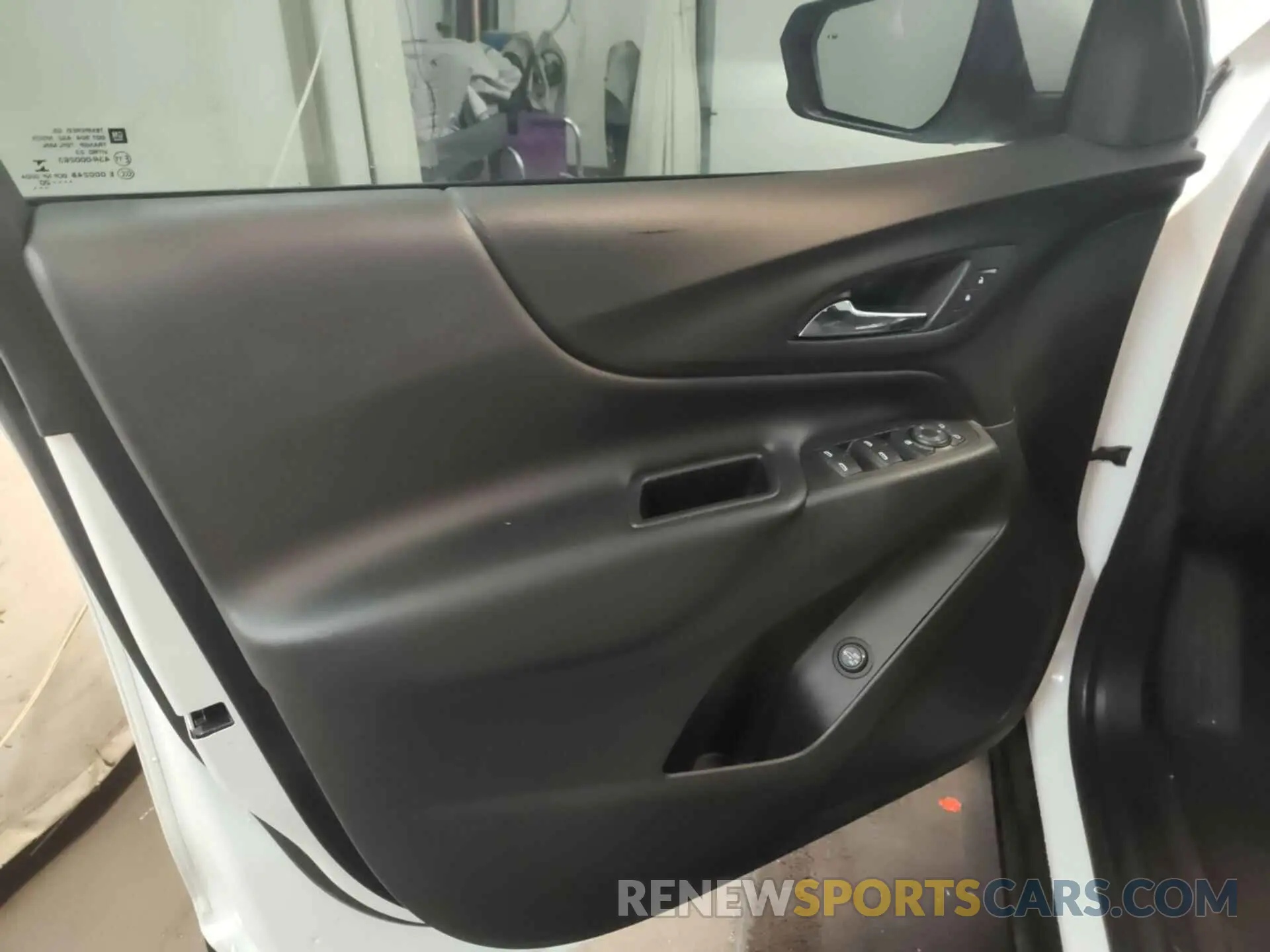 26 Photograph of a damaged car 2GNAXTEV0L6247480 CHEVROLET EQUINOX 2020