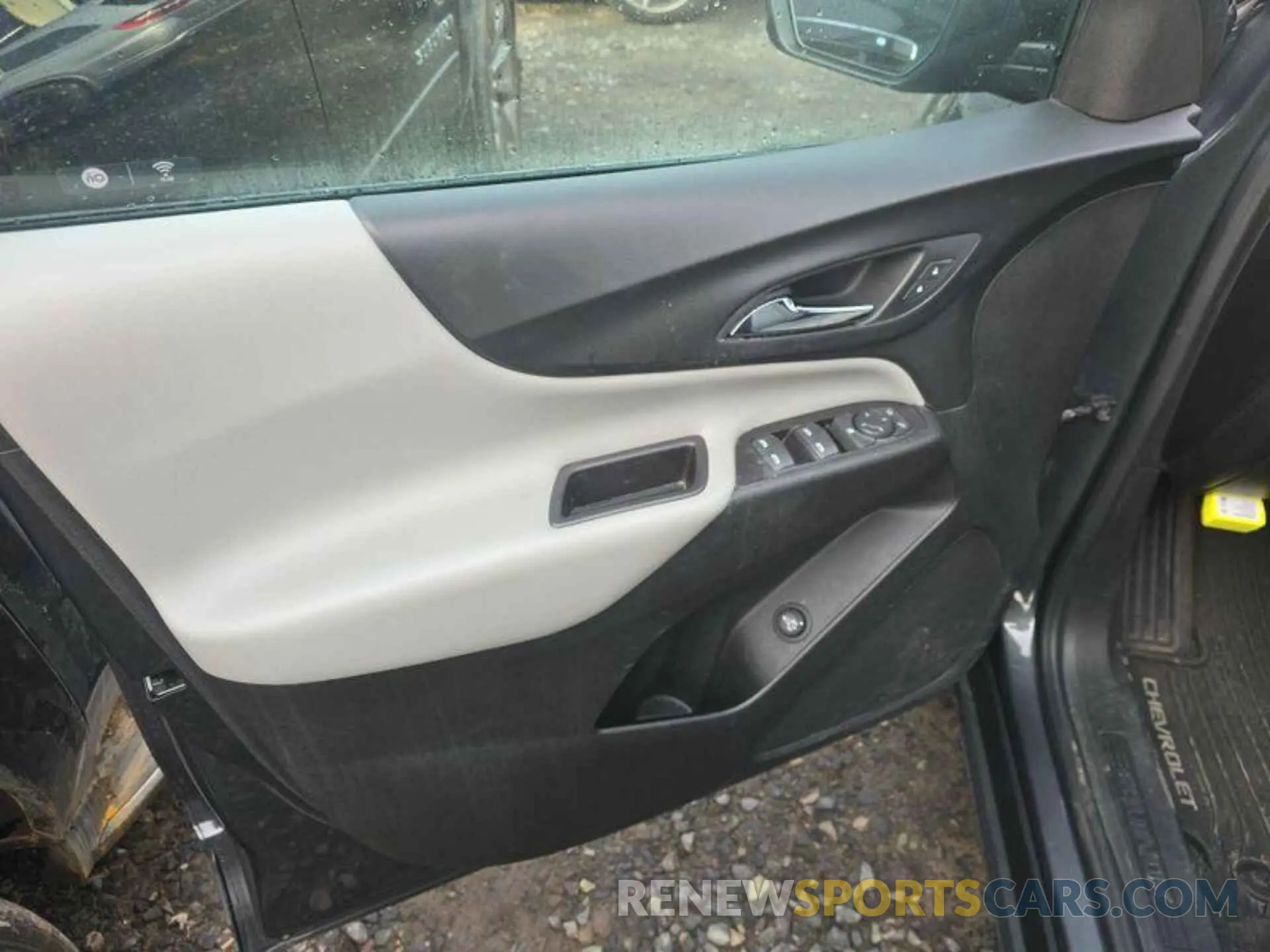 3 Photograph of a damaged car 2GNAXTEV1L6169758 CHEVROLET EQUINOX 2020