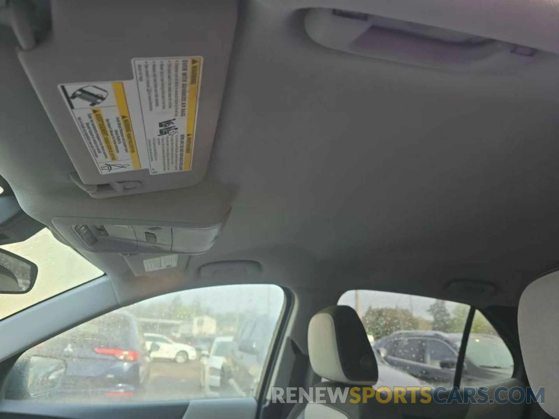 8 Photograph of a damaged car 2GNAXTEV1L6169758 CHEVROLET EQUINOX 2020
