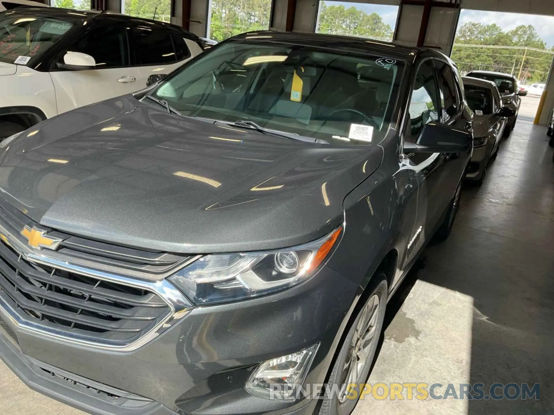 12 Photograph of a damaged car 2GNAXTEV2L6232401 CHEVROLET EQUINOX 2020
