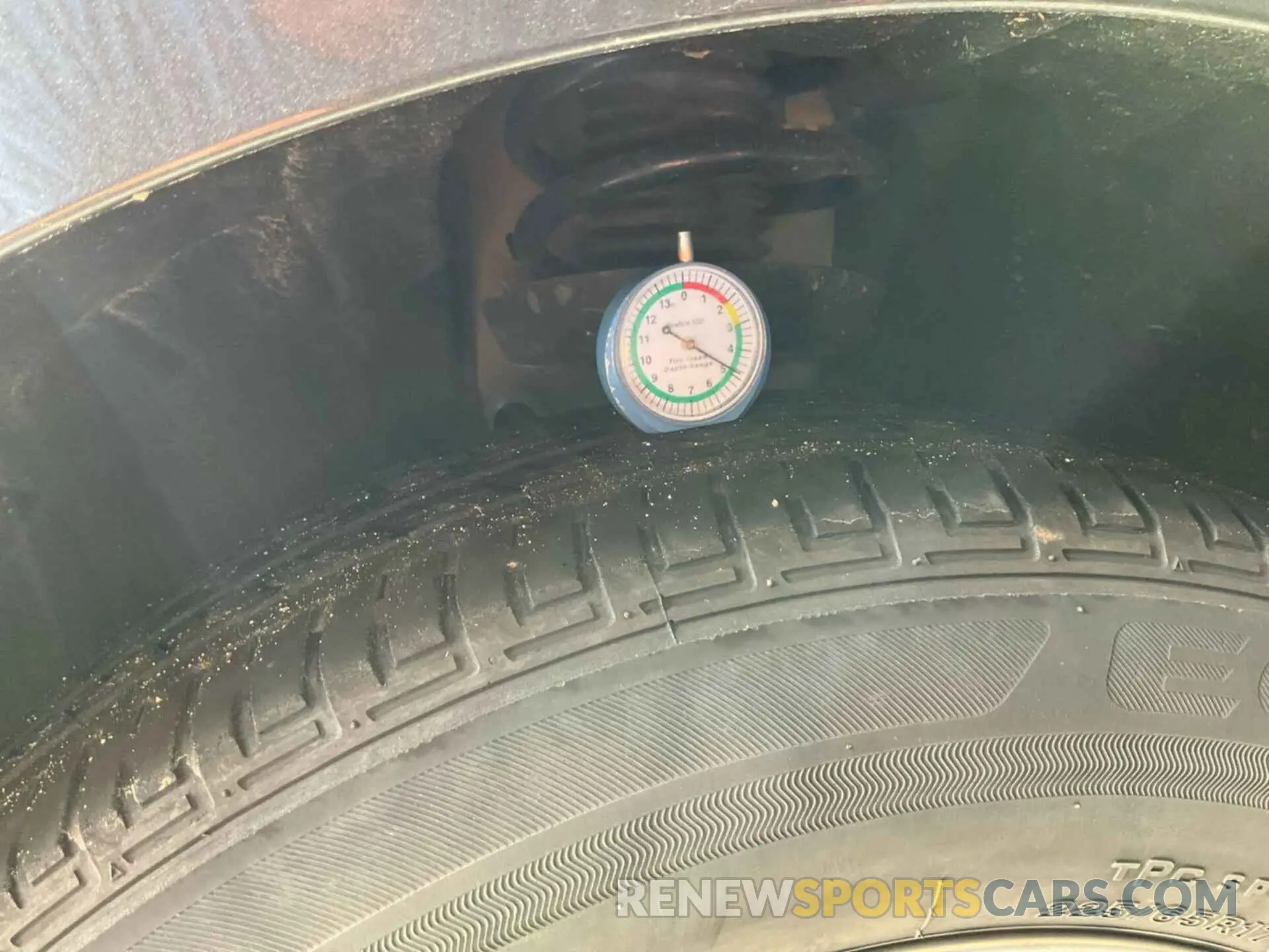 8 Photograph of a damaged car 2GNAXTEV2L6232401 CHEVROLET EQUINOX 2020