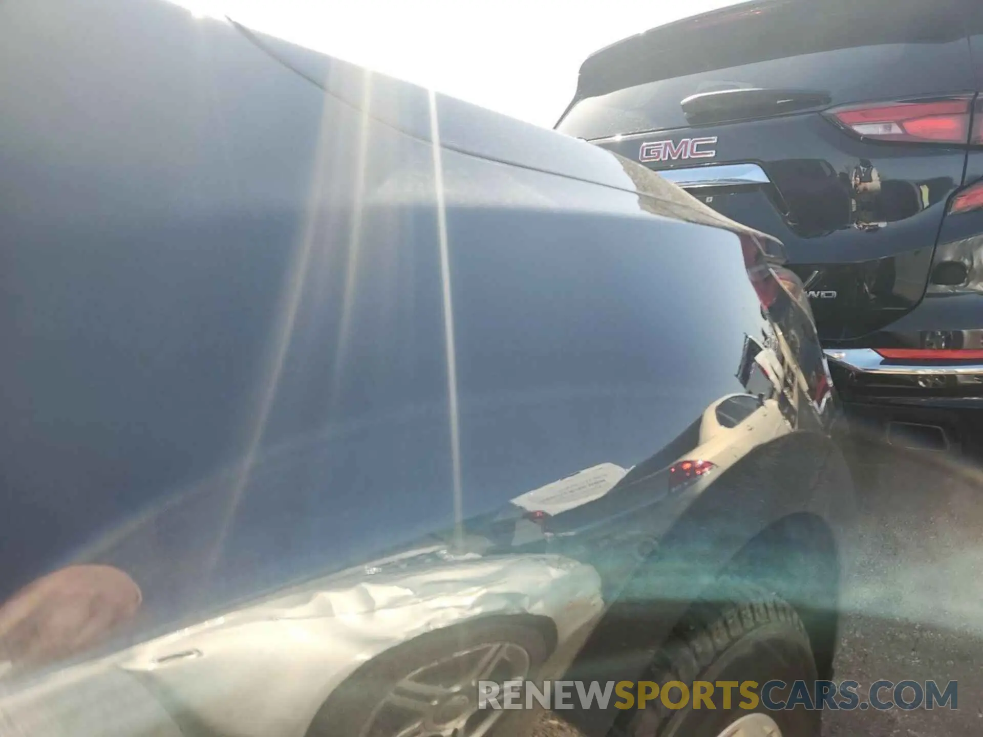 18 Photograph of a damaged car 2GNAXTEV2L6235539 CHEVROLET EQUINOX 2020