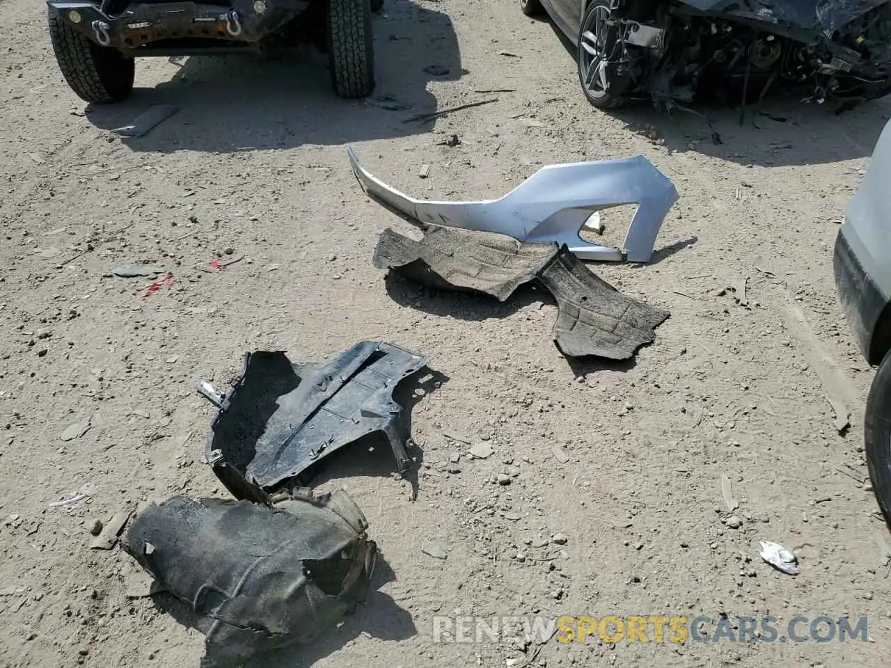 13 Photograph of a damaged car 2GNAXTEV3L6146434 CHEVROLET EQUINOX 2020