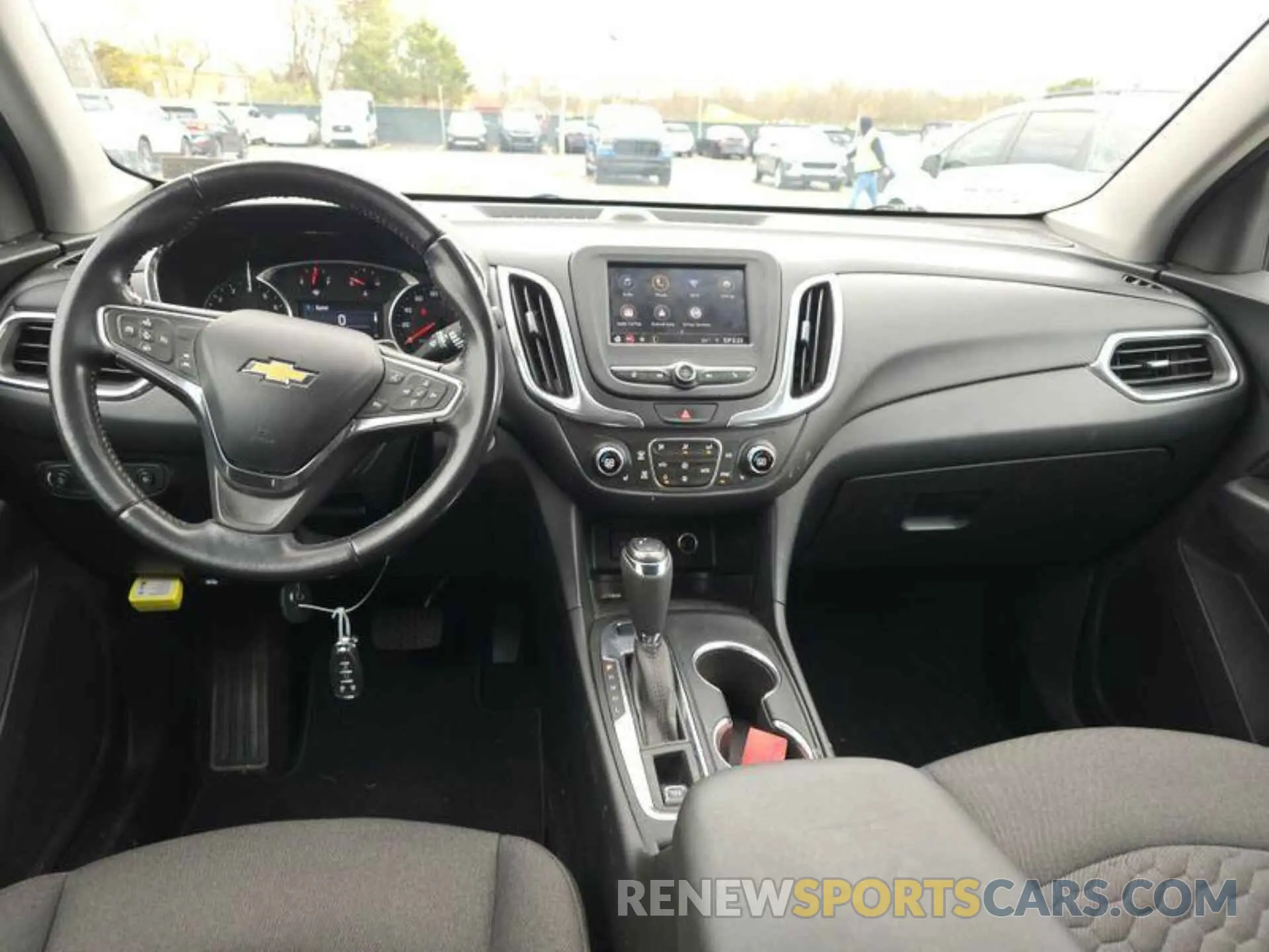 10 Photograph of a damaged car 2GNAXTEV3L6233721 CHEVROLET EQUINOX 2020