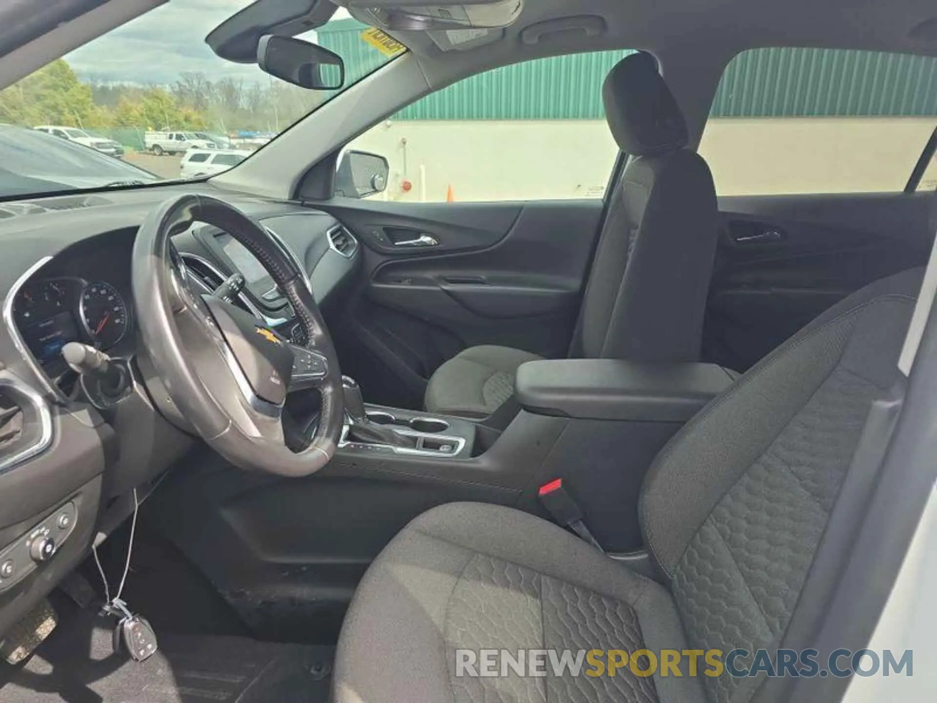 15 Photograph of a damaged car 2GNAXTEV3L6233721 CHEVROLET EQUINOX 2020