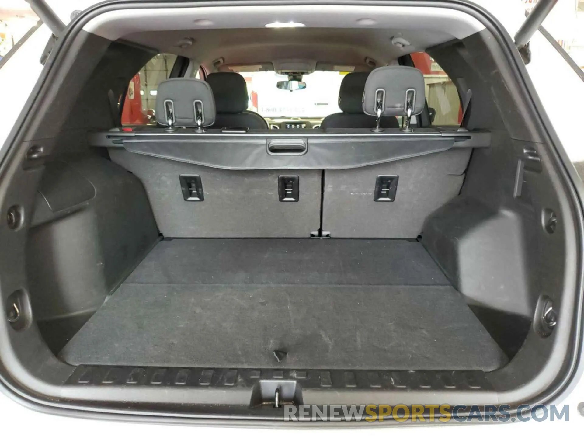 23 Photograph of a damaged car 2GNAXTEV3L6241818 CHEVROLET EQUINOX 2020