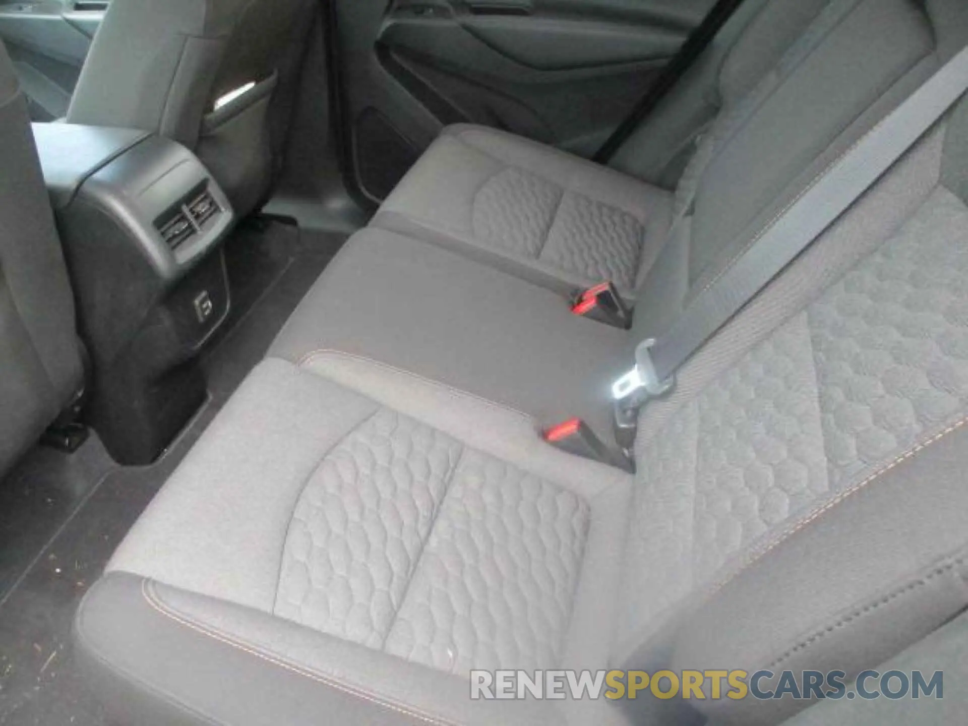 14 Photograph of a damaged car 2GNAXTEV4L6156518 CHEVROLET EQUINOX 2020