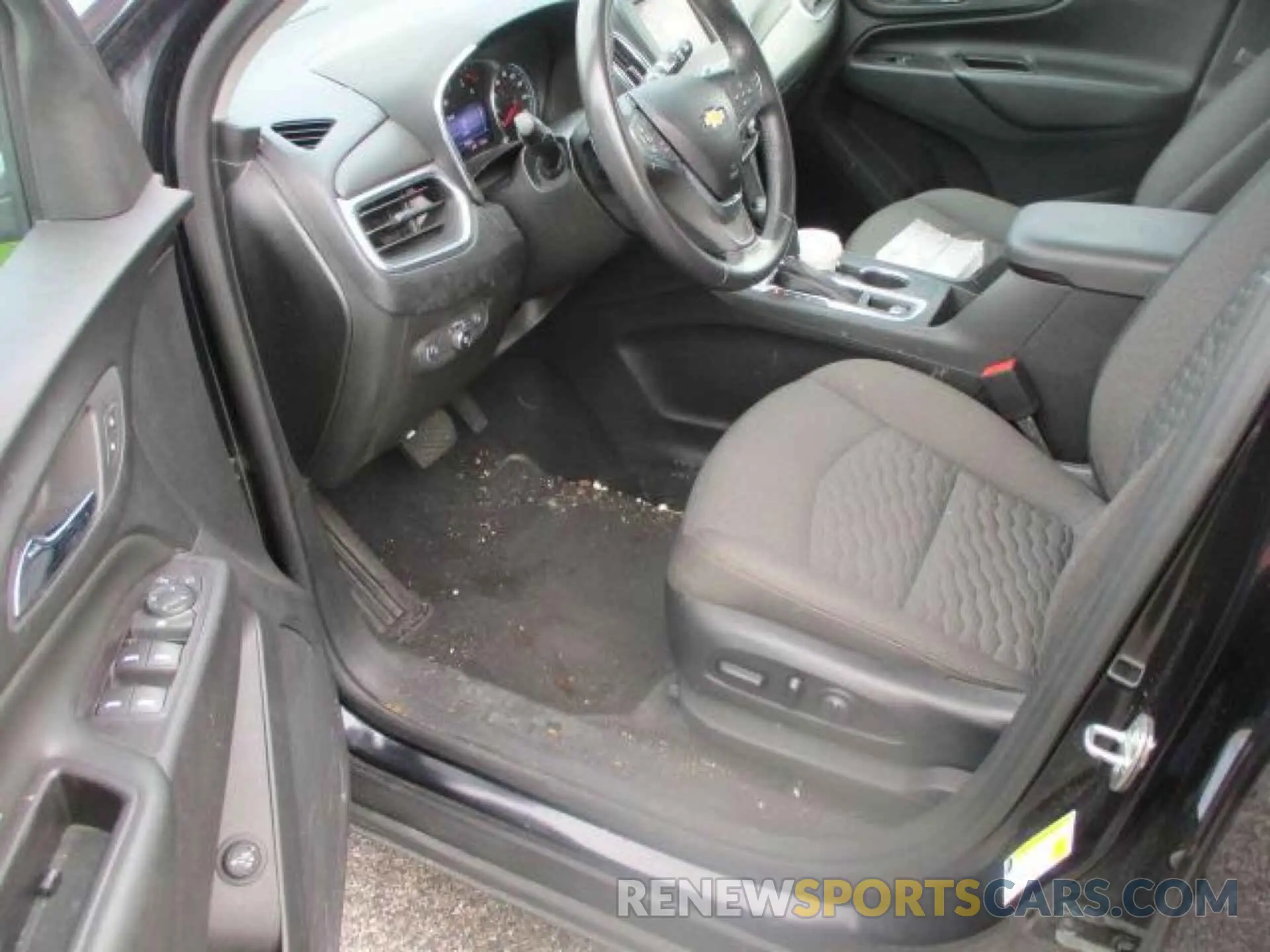 5 Photograph of a damaged car 2GNAXTEV4L6156518 CHEVROLET EQUINOX 2020