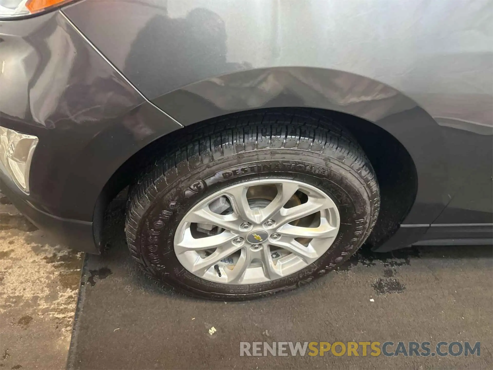 25 Photograph of a damaged car 2GNAXTEV4L6233100 CHEVROLET EQUINOX 2020