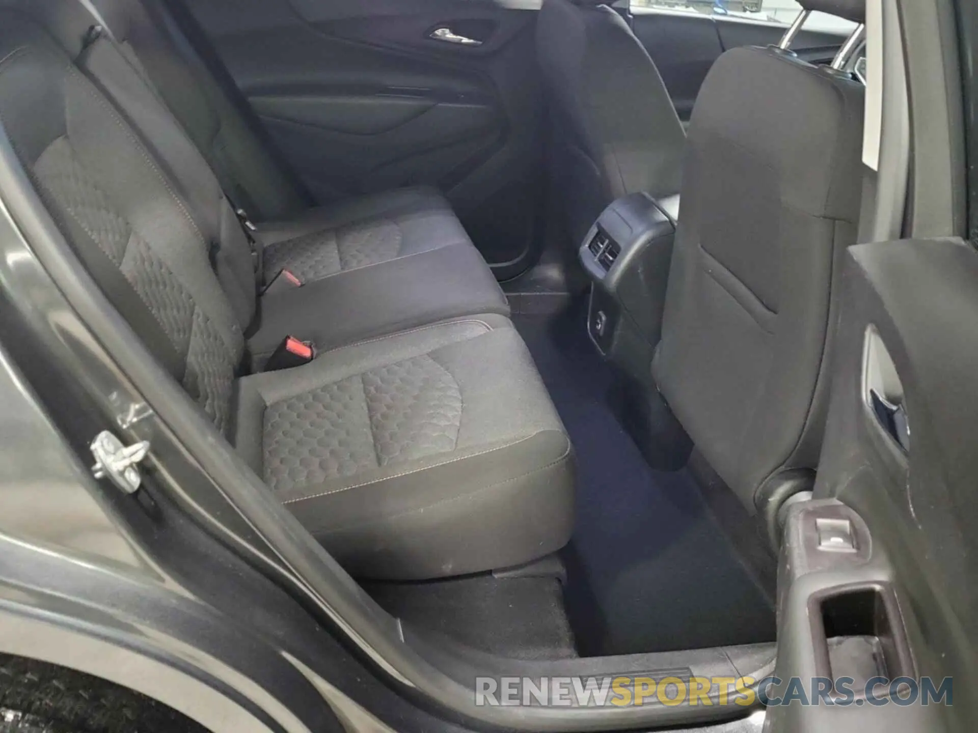 10 Фотография поврежденного автомобиля 2GNAXTEV4L6233324 CHEVROLET EQUINOX 2020
