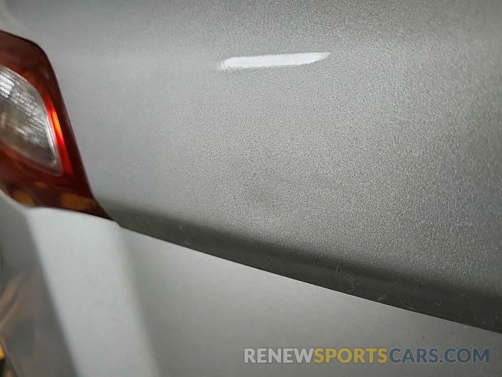6 Photograph of a damaged car 2GNAXTEV4L6235445 CHEVROLET EQUINOX 2020