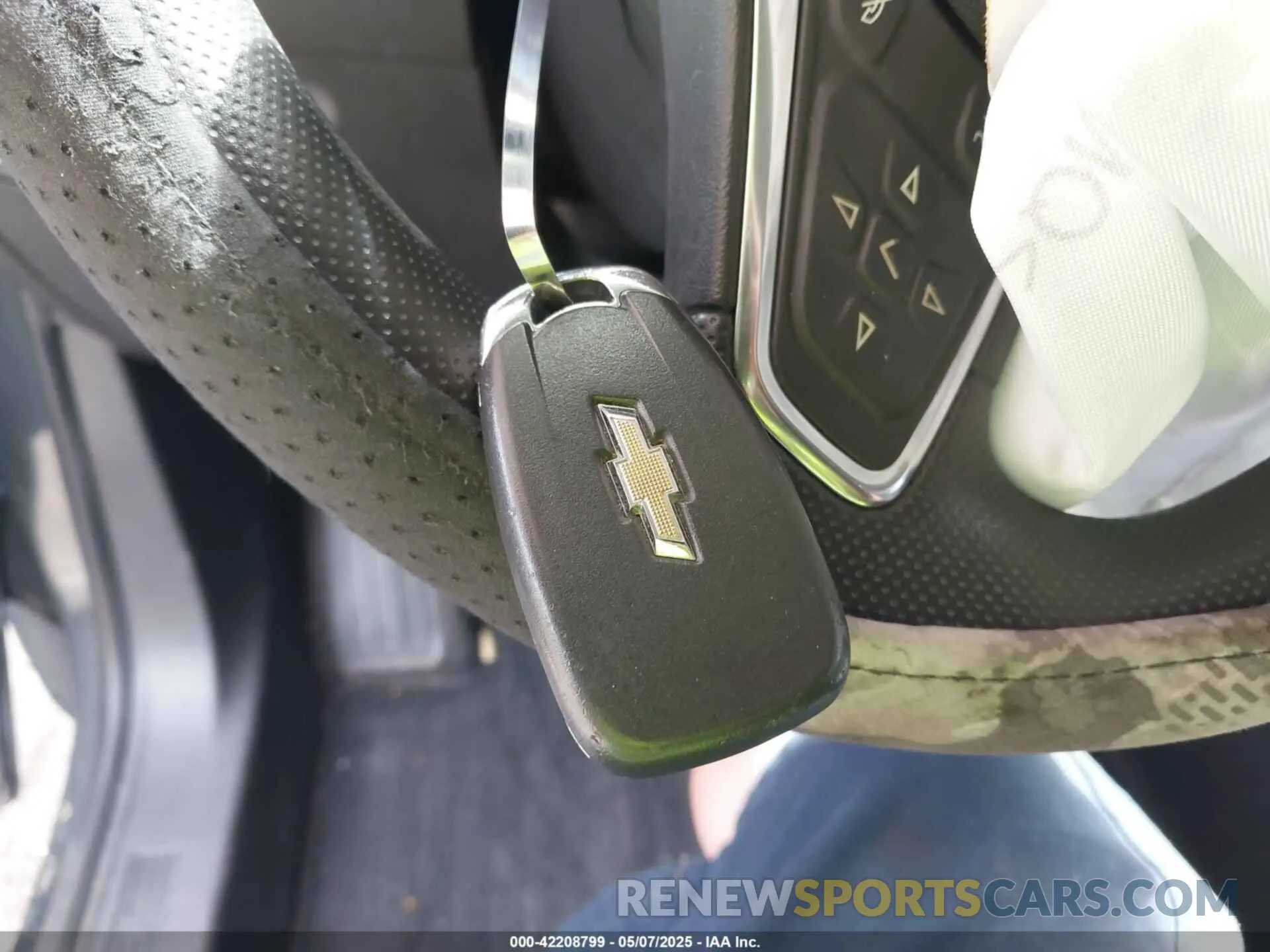 11 Photograph of a damaged car 2GNAXTEV4L6258319 CHEVROLET EQUINOX 2020