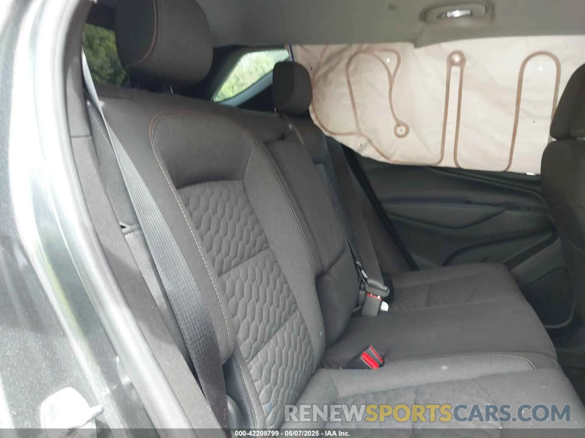 8 Photograph of a damaged car 2GNAXTEV4L6258319 CHEVROLET EQUINOX 2020