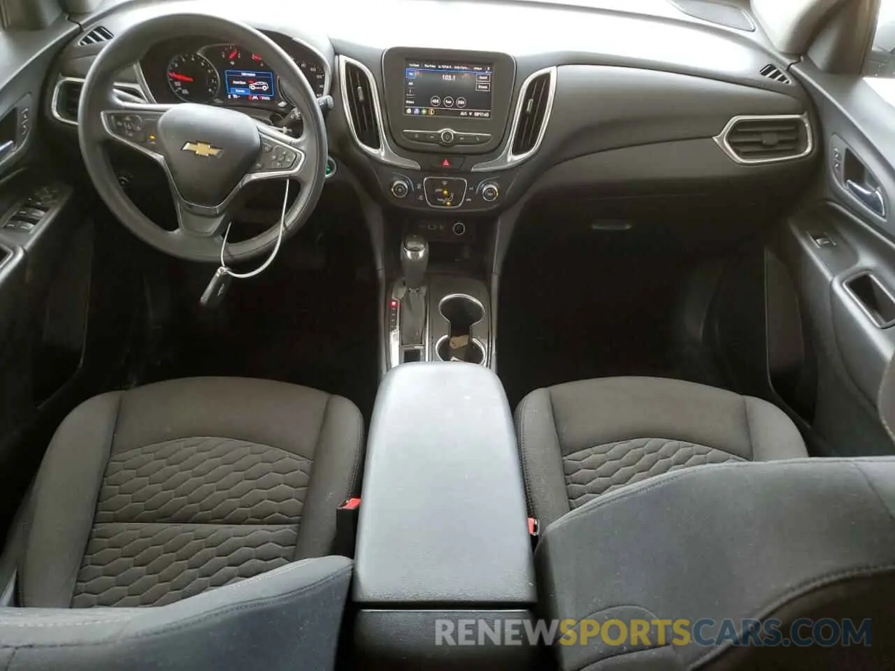 8 Photograph of a damaged car 2GNAXTEV5L6253176 CHEVROLET EQUINOX 2020
