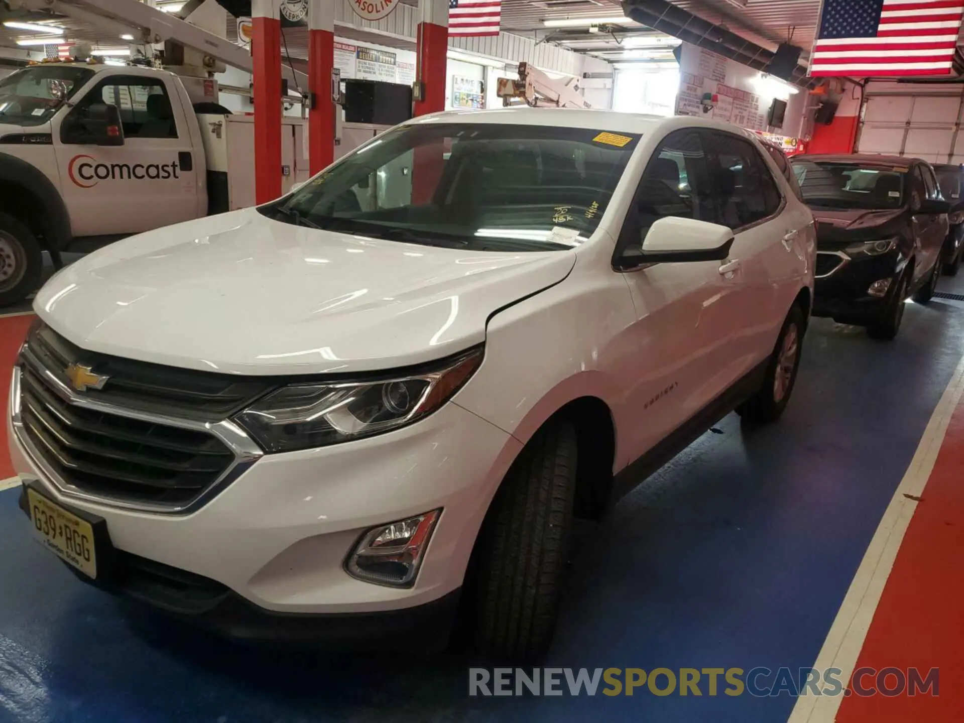 19 Photograph of a damaged car 2GNAXTEV6L6235088 CHEVROLET EQUINOX 2020