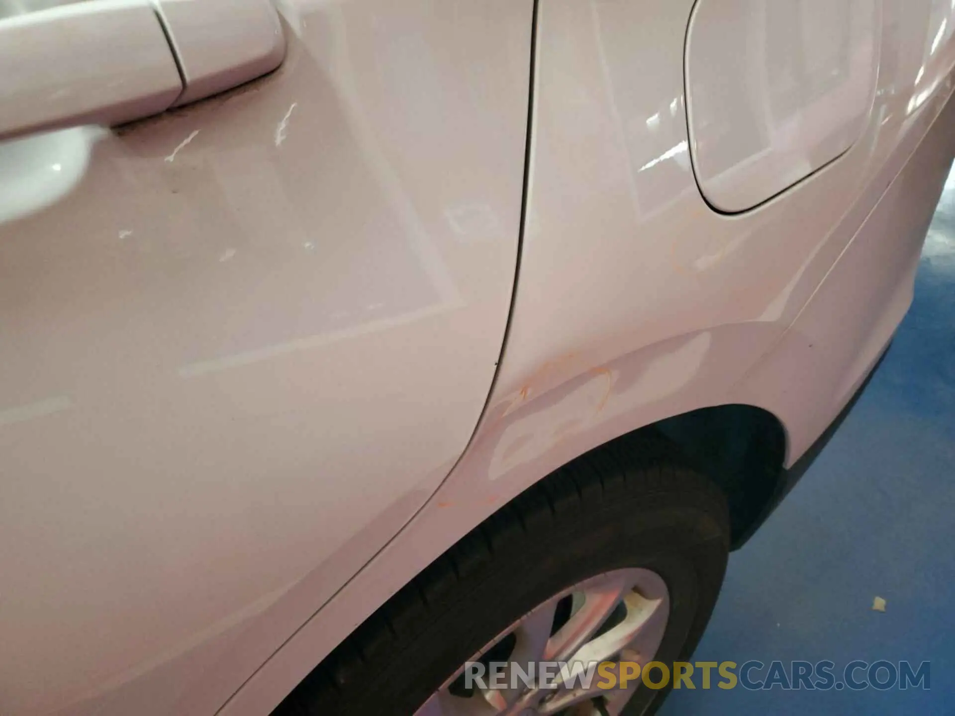 2 Photograph of a damaged car 2GNAXTEV6L6235088 CHEVROLET EQUINOX 2020