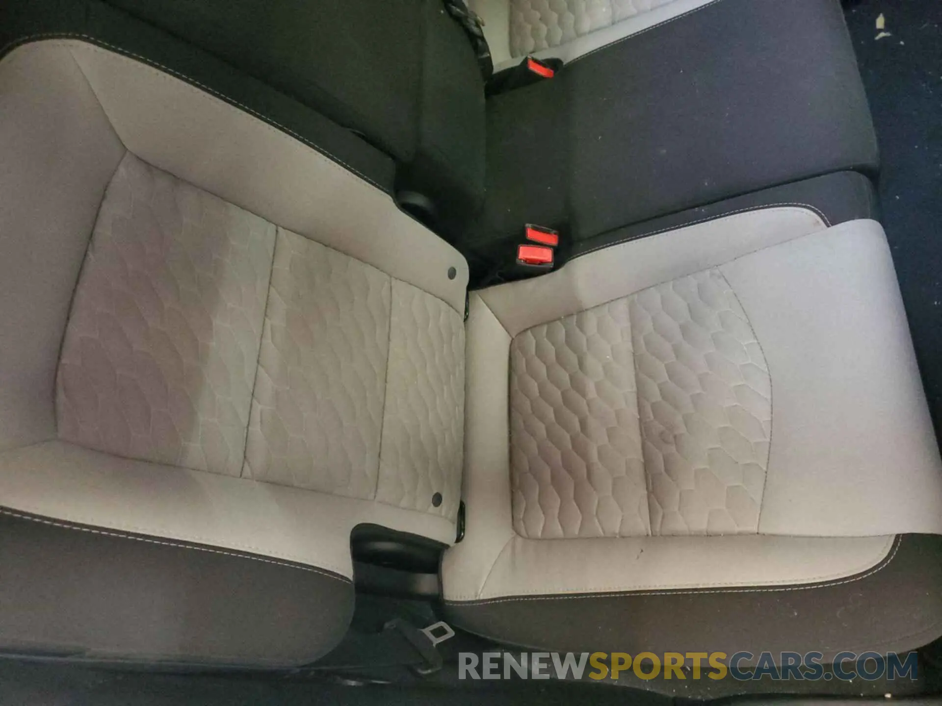 5 Photograph of a damaged car 2GNAXTEV6L6235088 CHEVROLET EQUINOX 2020