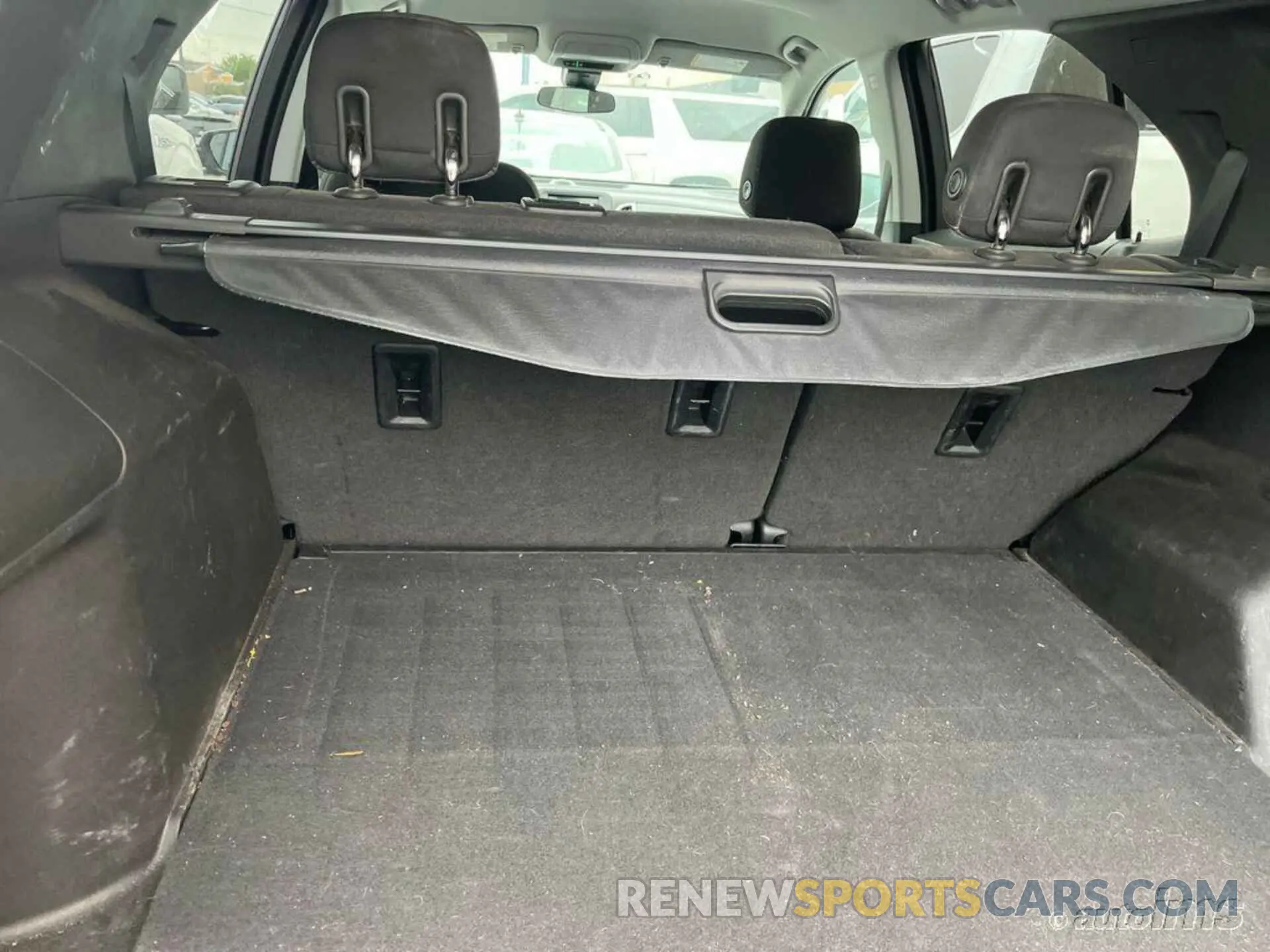 12 Photograph of a damaged car 2GNAXTEV6L6245443 CHEVROLET EQUINOX 2020