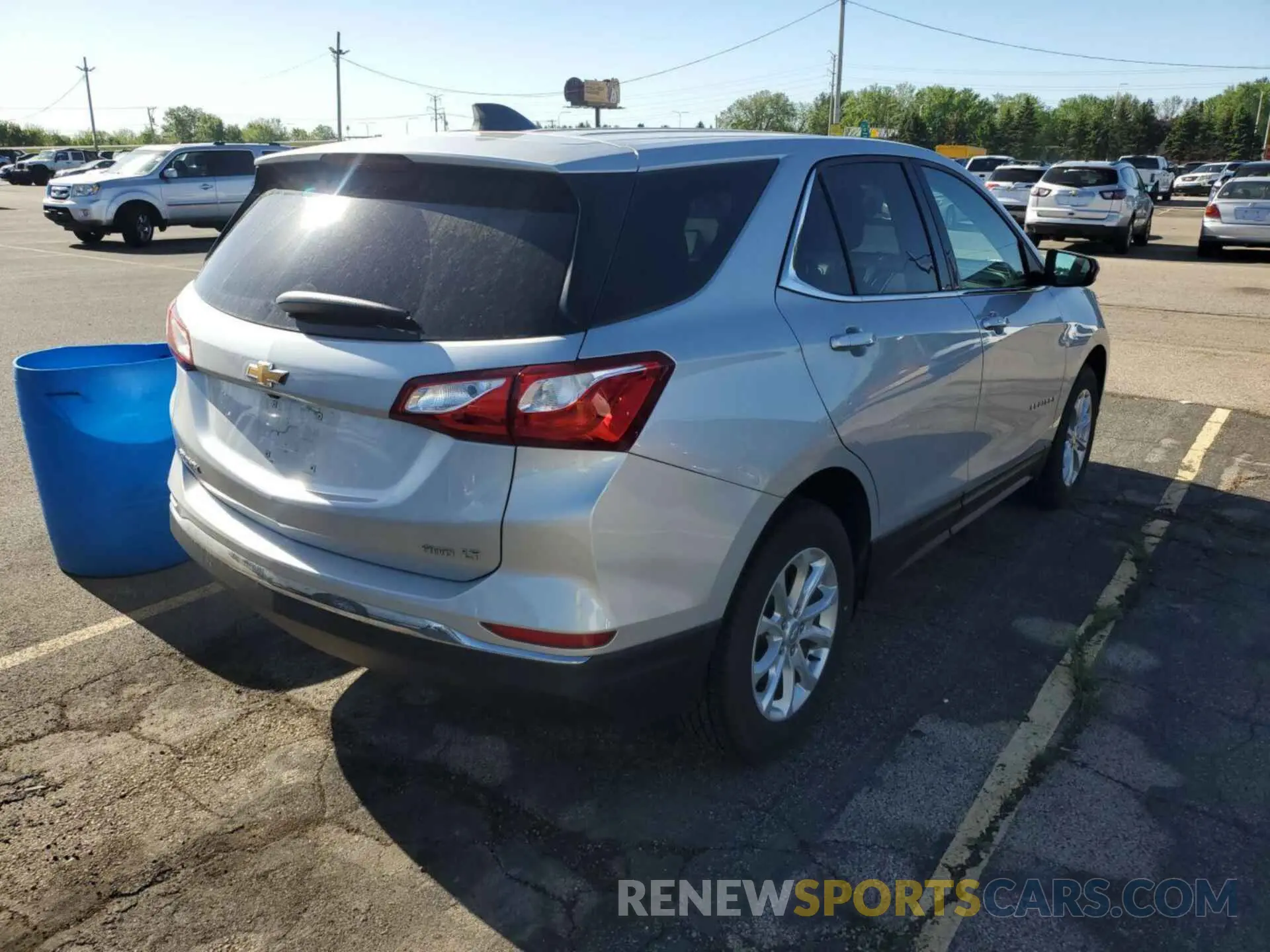 8 Photograph of a damaged car 2GNAXTEV7L6176665 CHEVROLET EQUINOX 2020