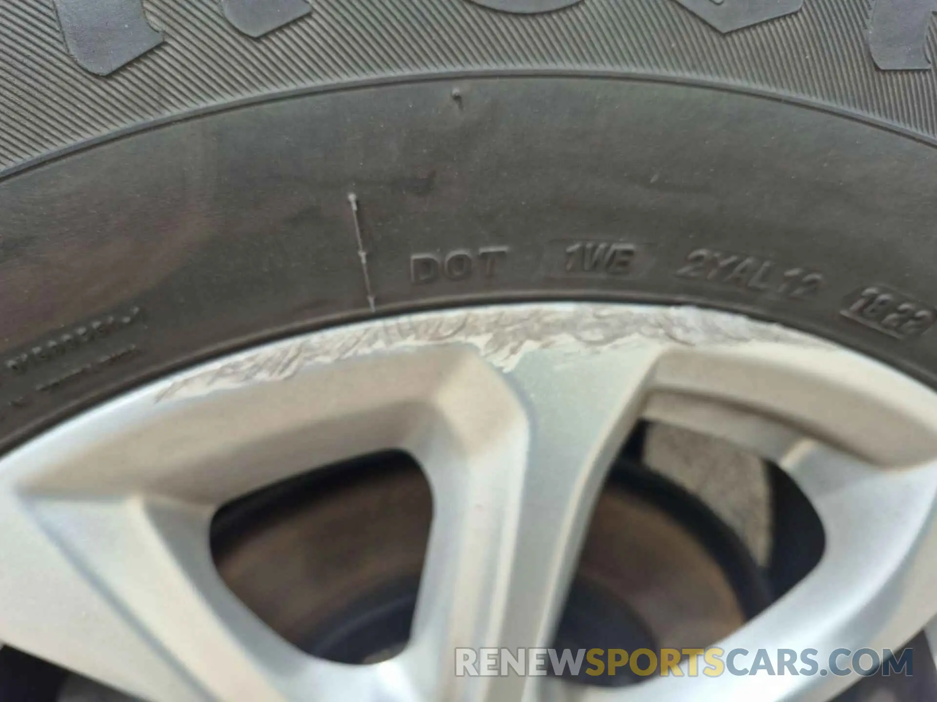 1 Photograph of a damaged car 2GNAXTEV7L6182157 CHEVROLET EQUINOX 2020