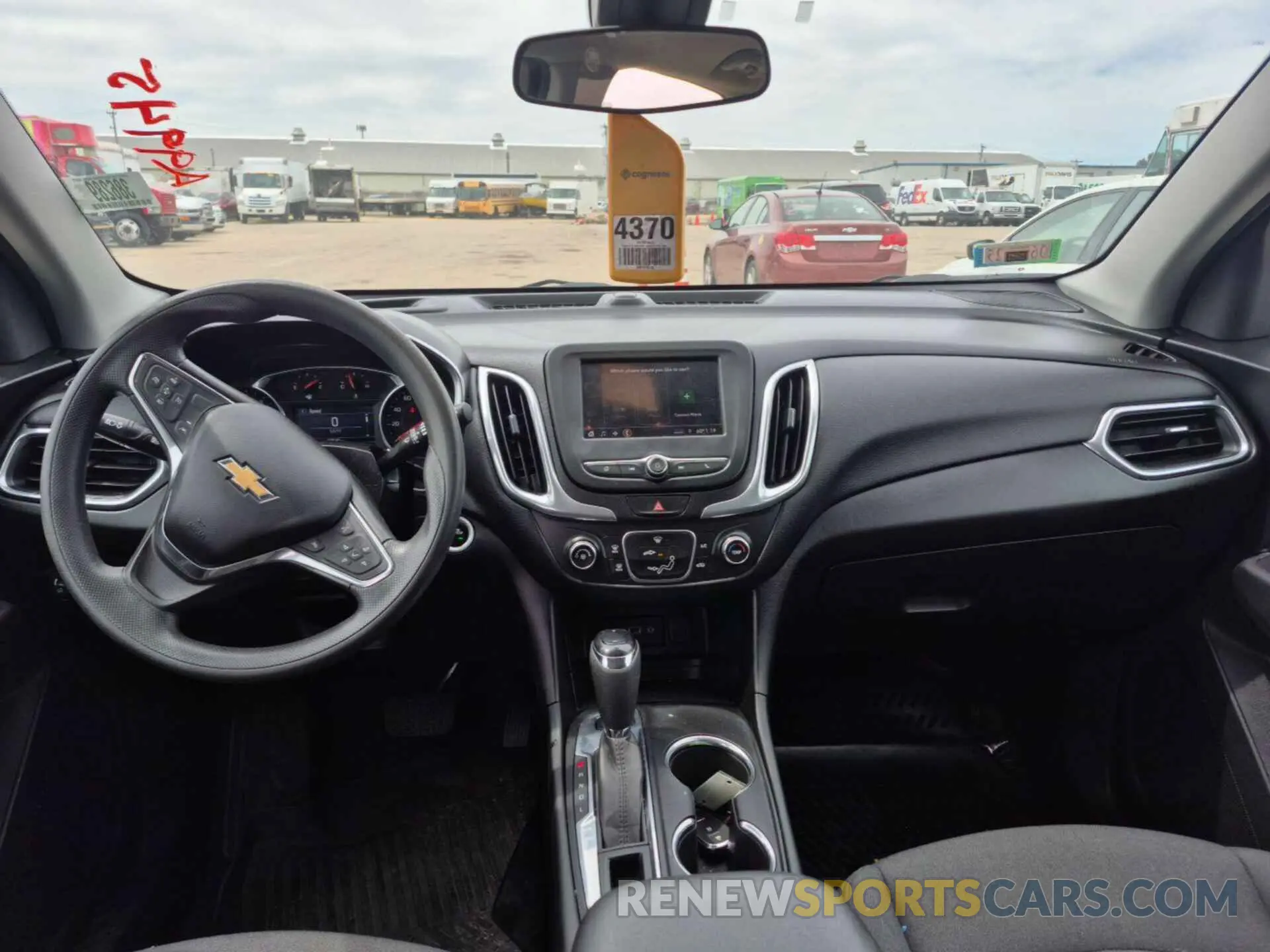 11 Photograph of a damaged car 2GNAXTEV7L6182157 CHEVROLET EQUINOX 2020