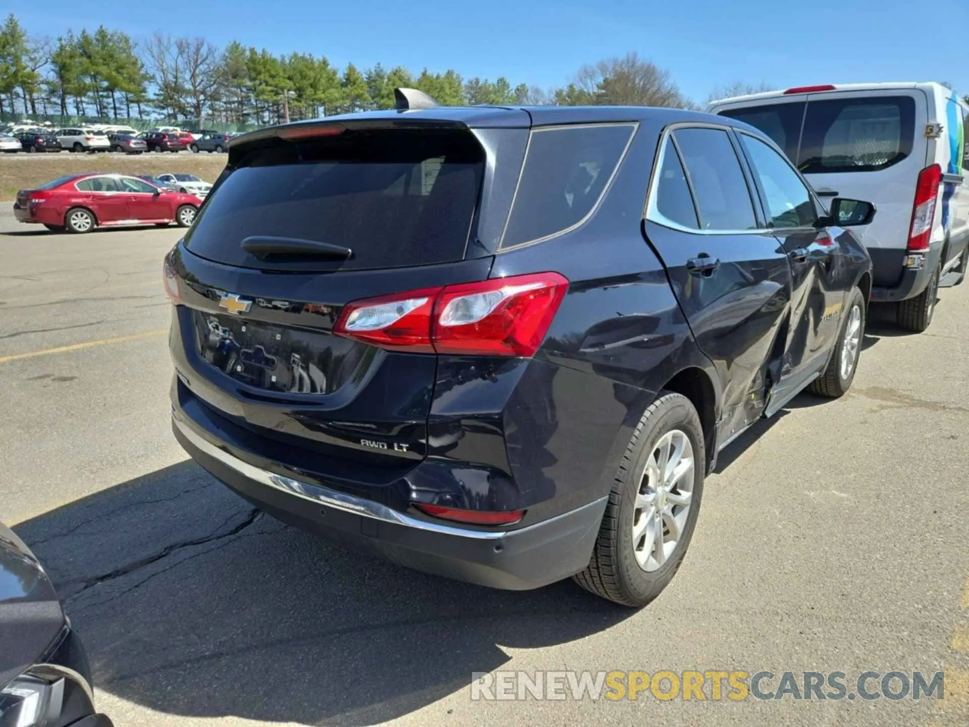 41 Photograph of a damaged car 2GNAXTEV8L6153041 CHEVROLET EQUINOX 2020