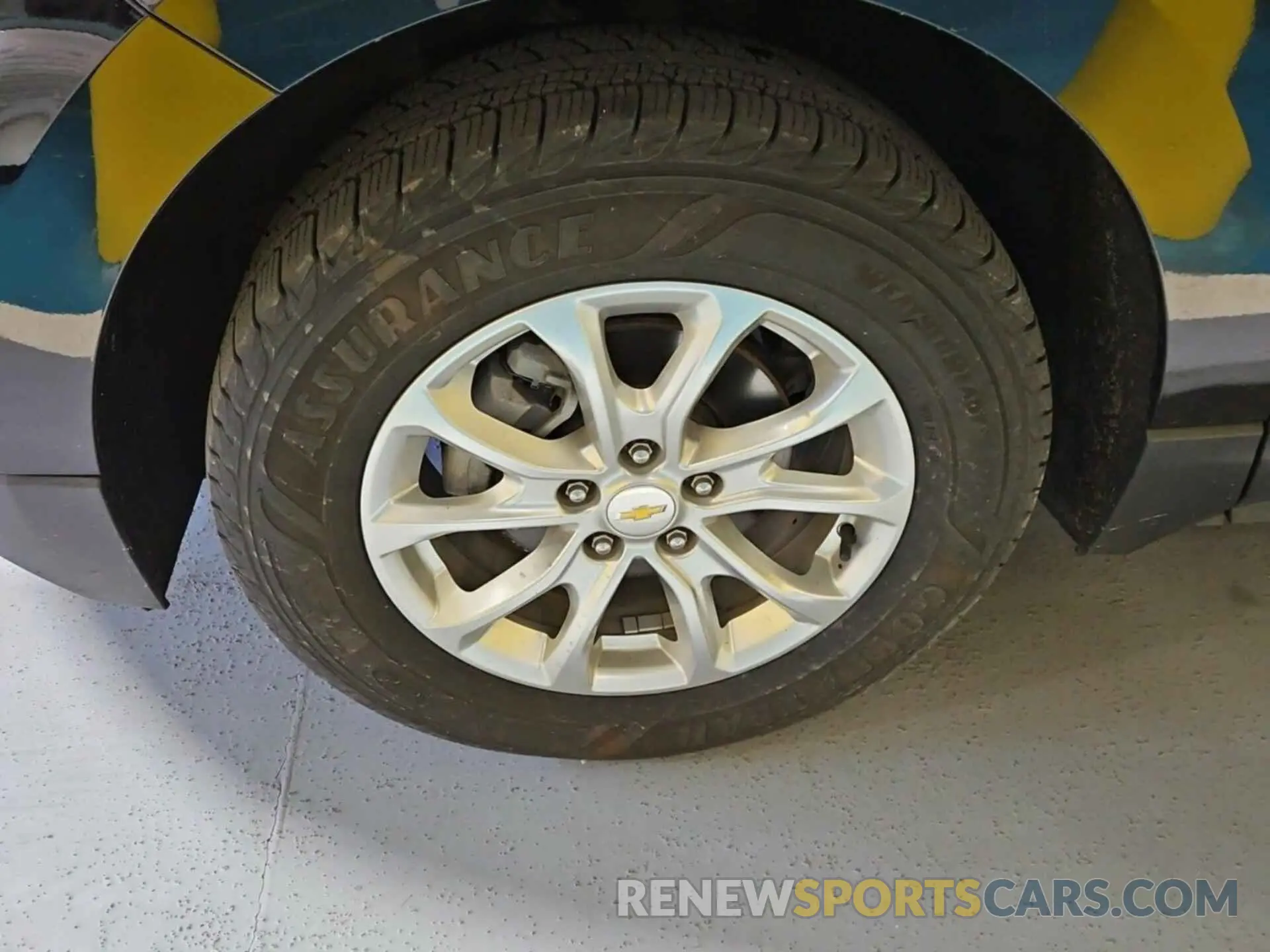 25 Photograph of a damaged car 2GNAXTEV8L6231771 CHEVROLET EQUINOX 2020