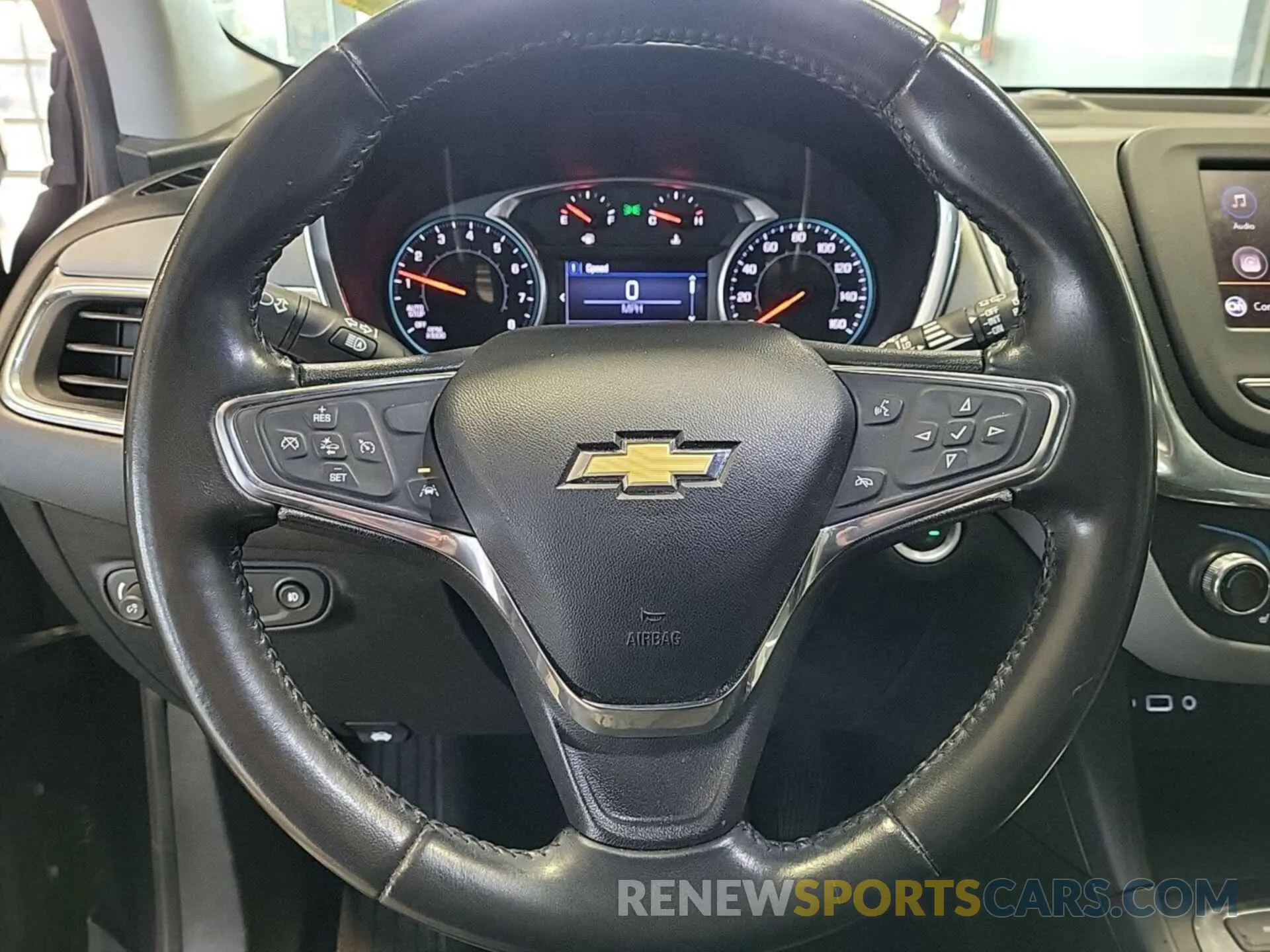 10 Photograph of a damaged car 2GNAXTEVXL6155891 CHEVROLET EQUINOX 2020