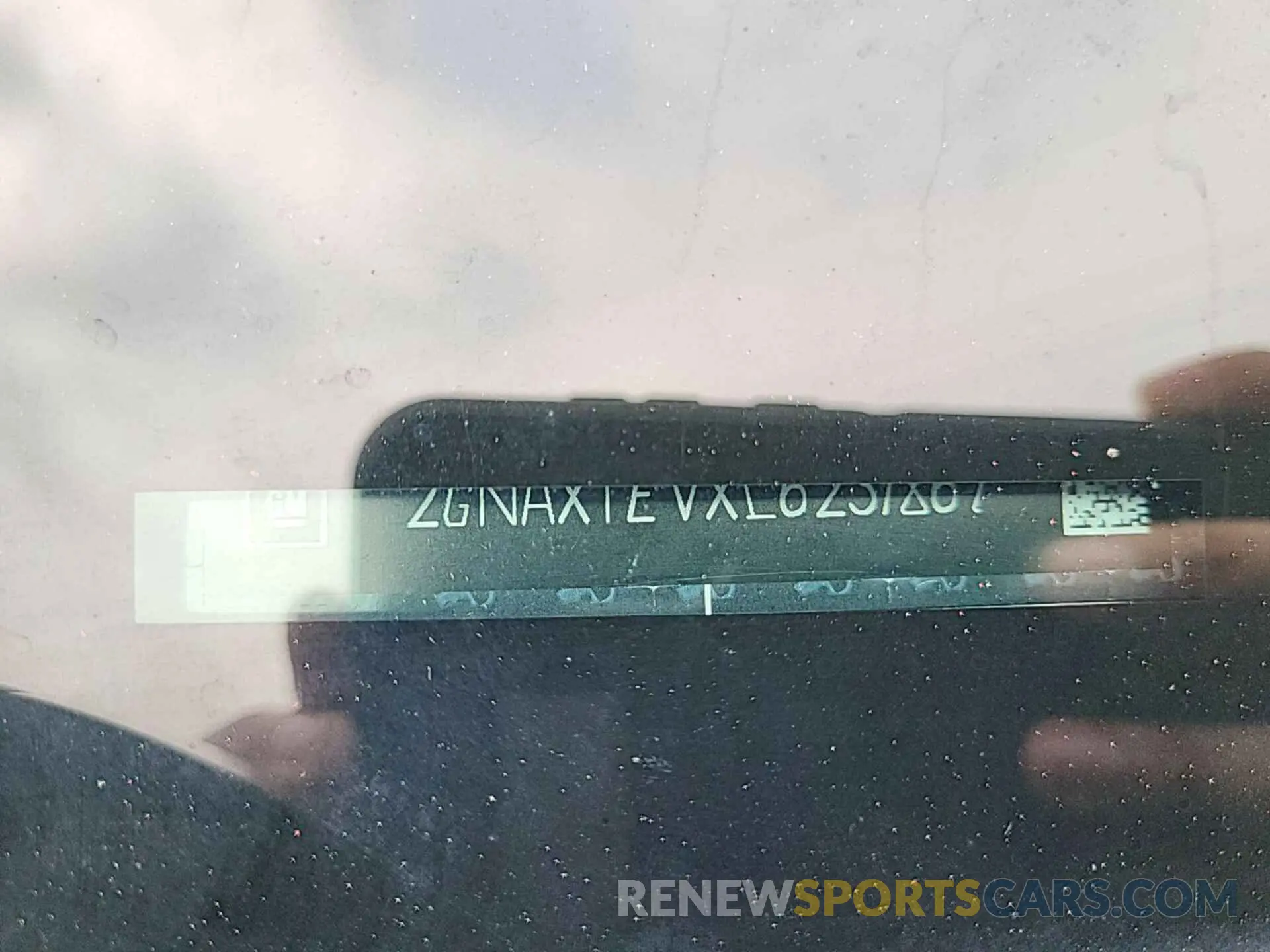 6 Photograph of a damaged car 2GNAXTEVXL6231867 CHEVROLET EQUINOX 2020