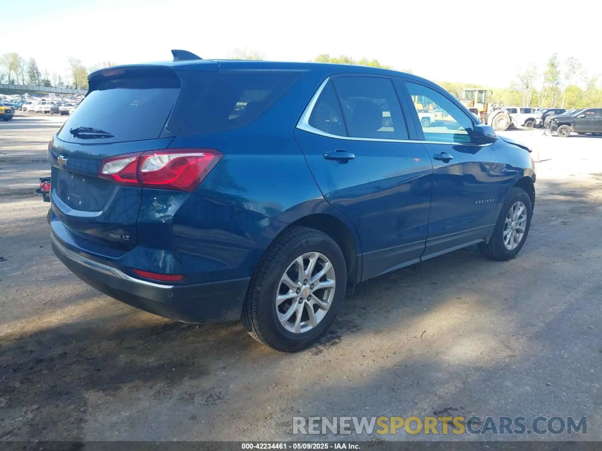 4 Photograph of a damaged car 2GNAXTEVXL6231979 CHEVROLET EQUINOX 2020