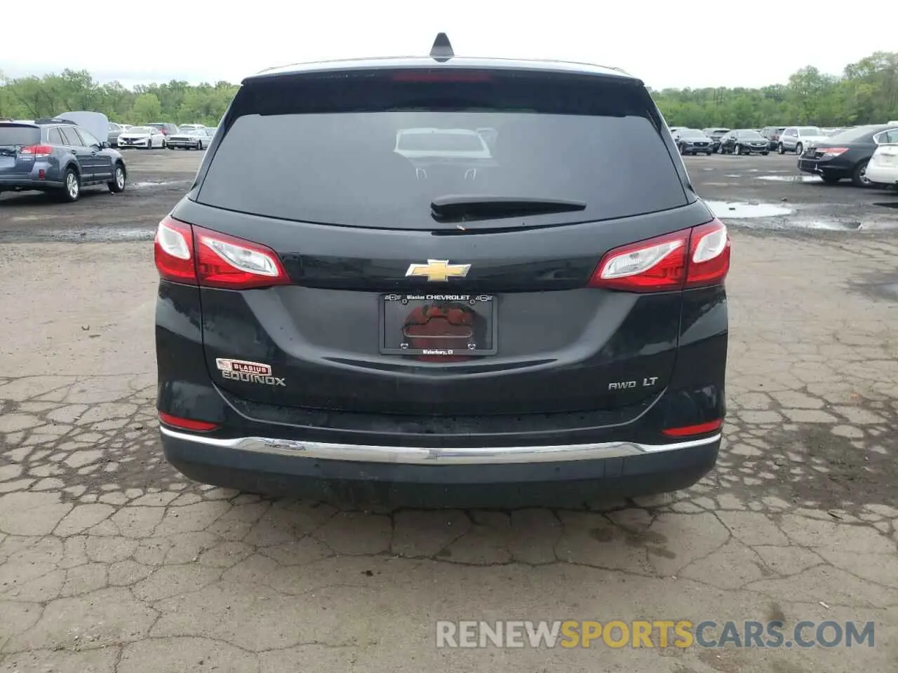 6 Photograph of a damaged car 2GNAXUEV0L6103286 CHEVROLET EQUINOX 2020