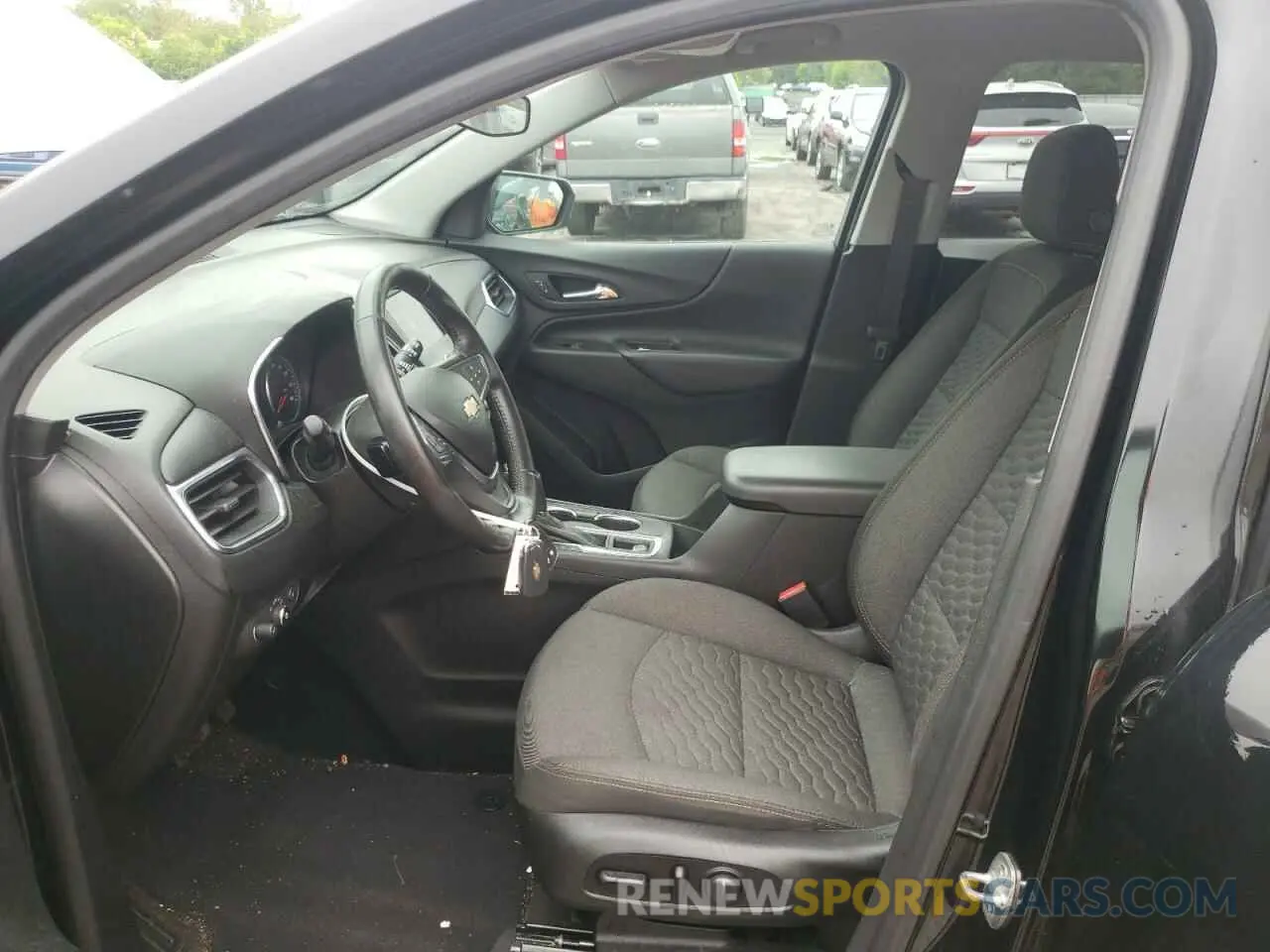 7 Photograph of a damaged car 2GNAXUEV0L6103286 CHEVROLET EQUINOX 2020