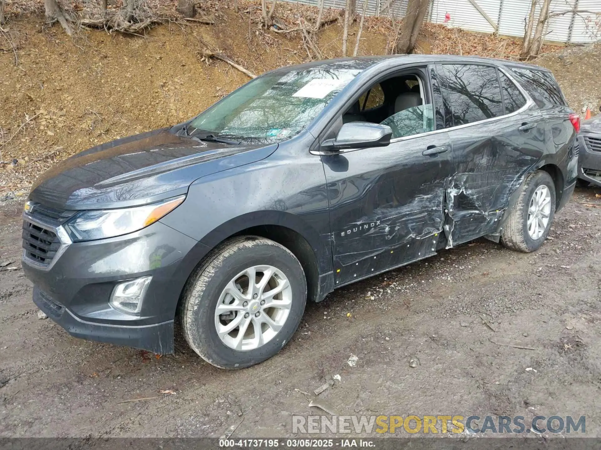 2 Фотография поврежденного автомобиля 2GNAXUEV0L6122081 CHEVROLET EQUINOX 2020