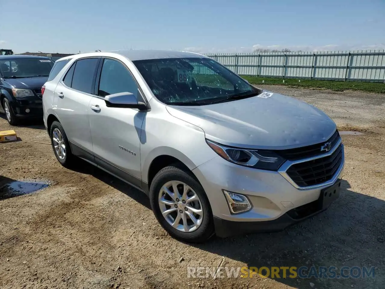 4 Photograph of a damaged car 2GNAXUEV0L6150303 CHEVROLET EQUINOX 2020