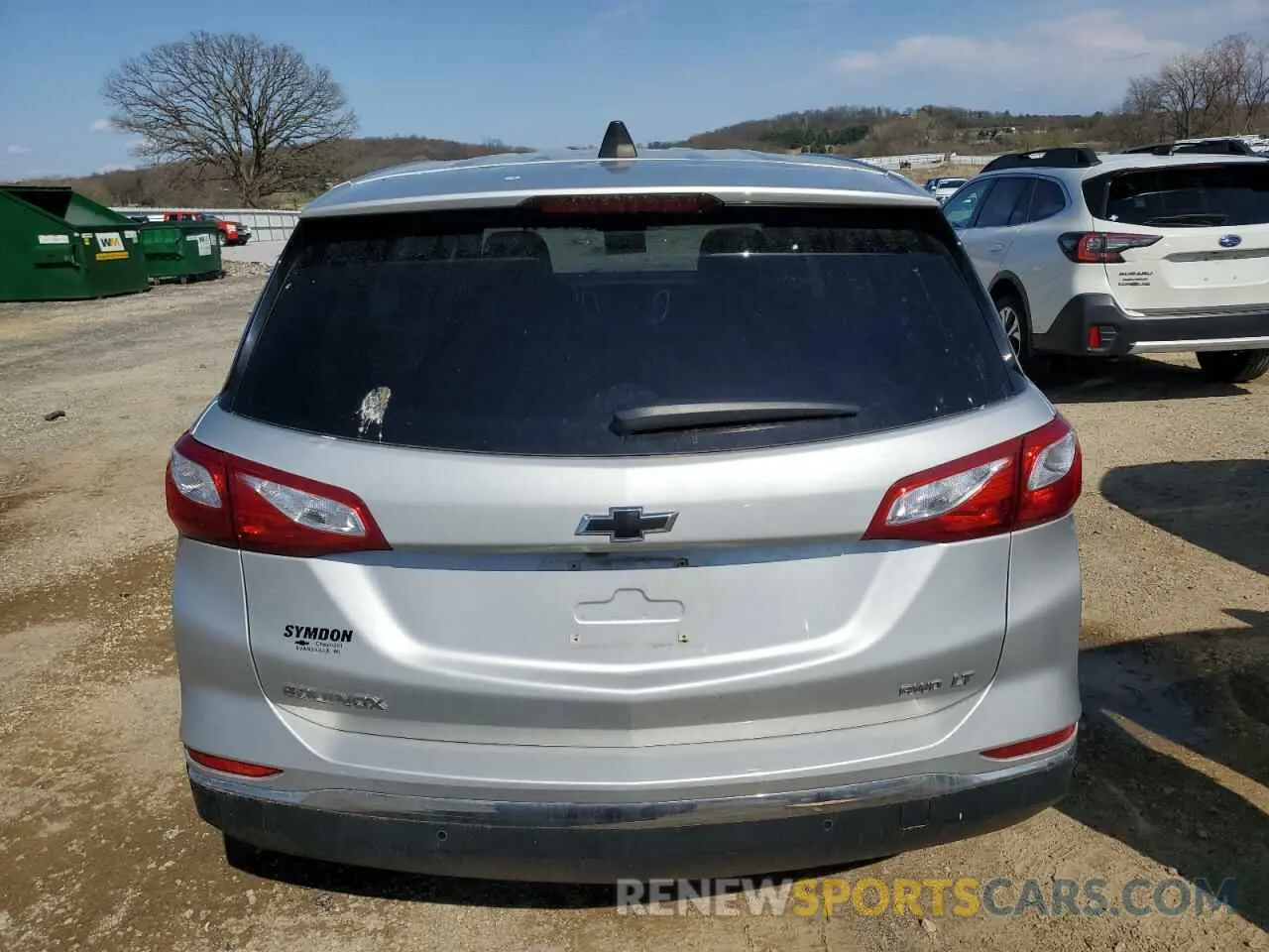 6 Photograph of a damaged car 2GNAXUEV0L6150303 CHEVROLET EQUINOX 2020