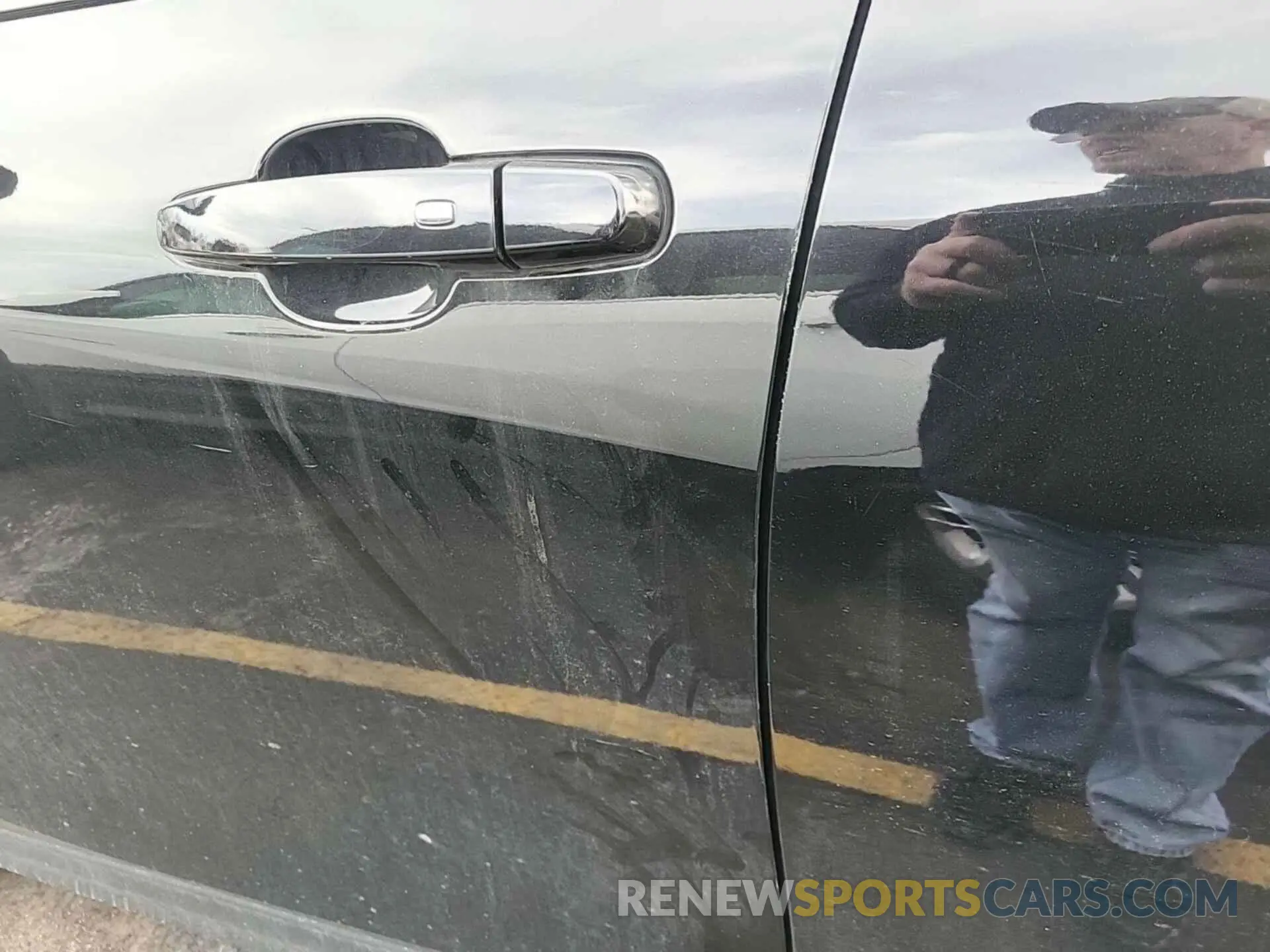 26 Photograph of a damaged car 2GNAXUEV0L6187318 CHEVROLET EQUINOX 2020