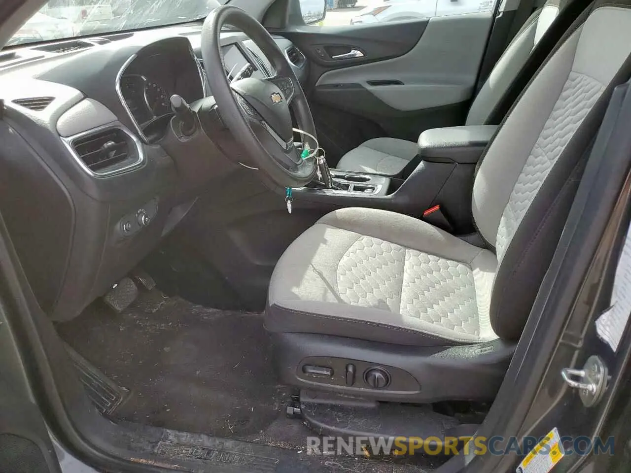 7 Photograph of a damaged car 2GNAXUEV0L6225209 CHEVROLET EQUINOX 2020