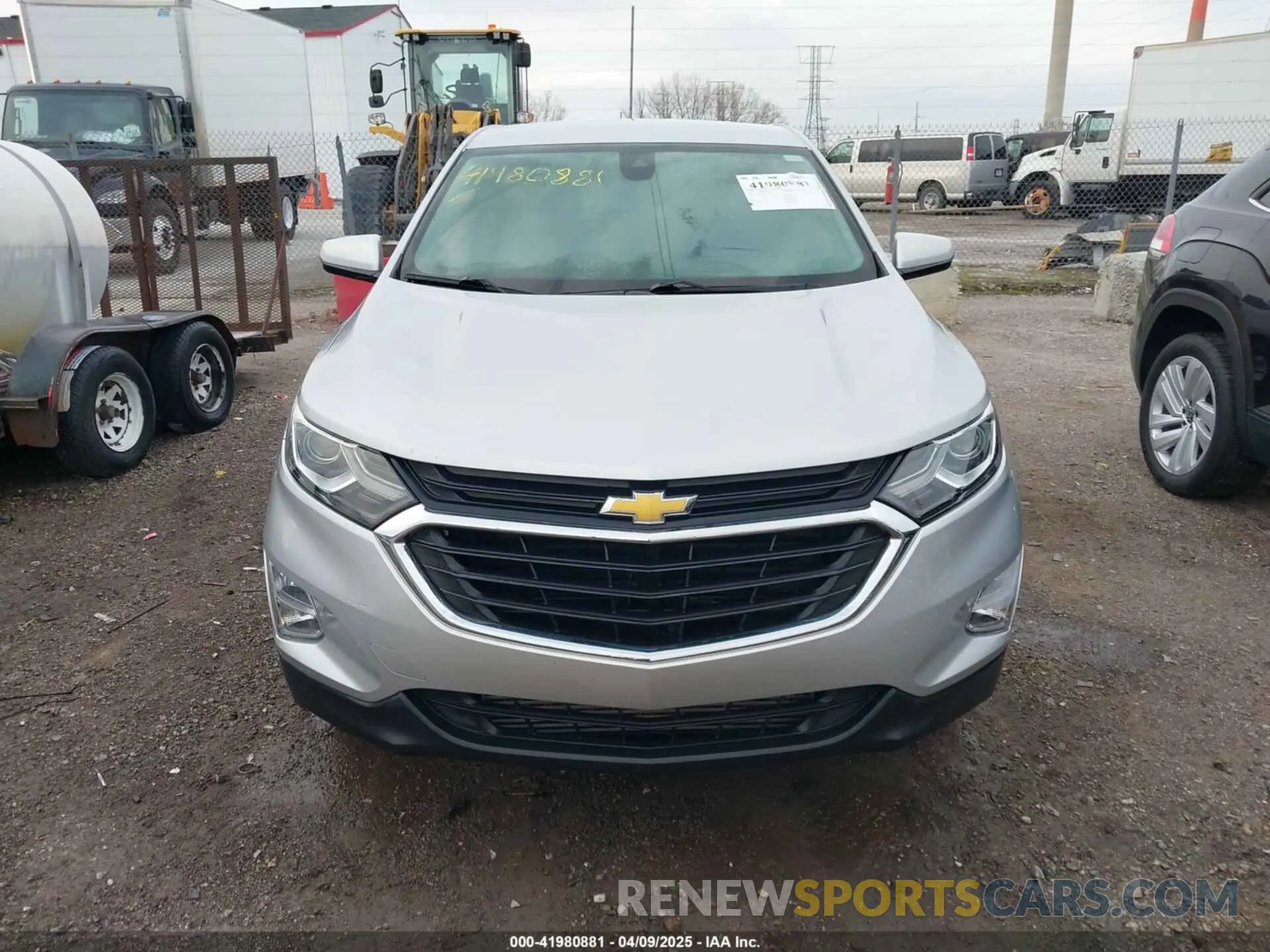 6 Photograph of a damaged car 2GNAXUEV0L6240275 CHEVROLET EQUINOX 2020