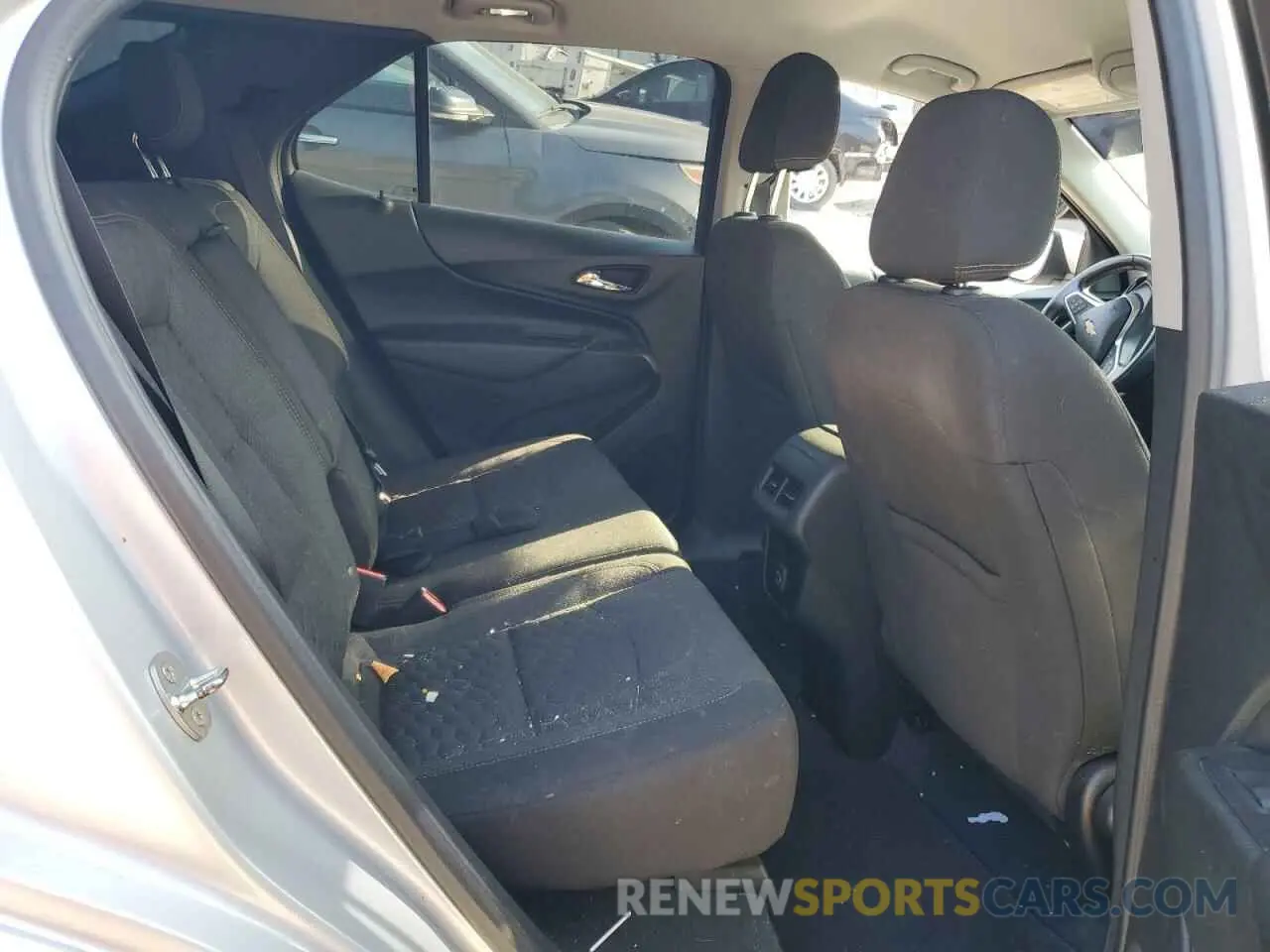 11 Фотография поврежденного автомобиля 2GNAXUEV1L6146700 CHEVROLET EQUINOX 2020